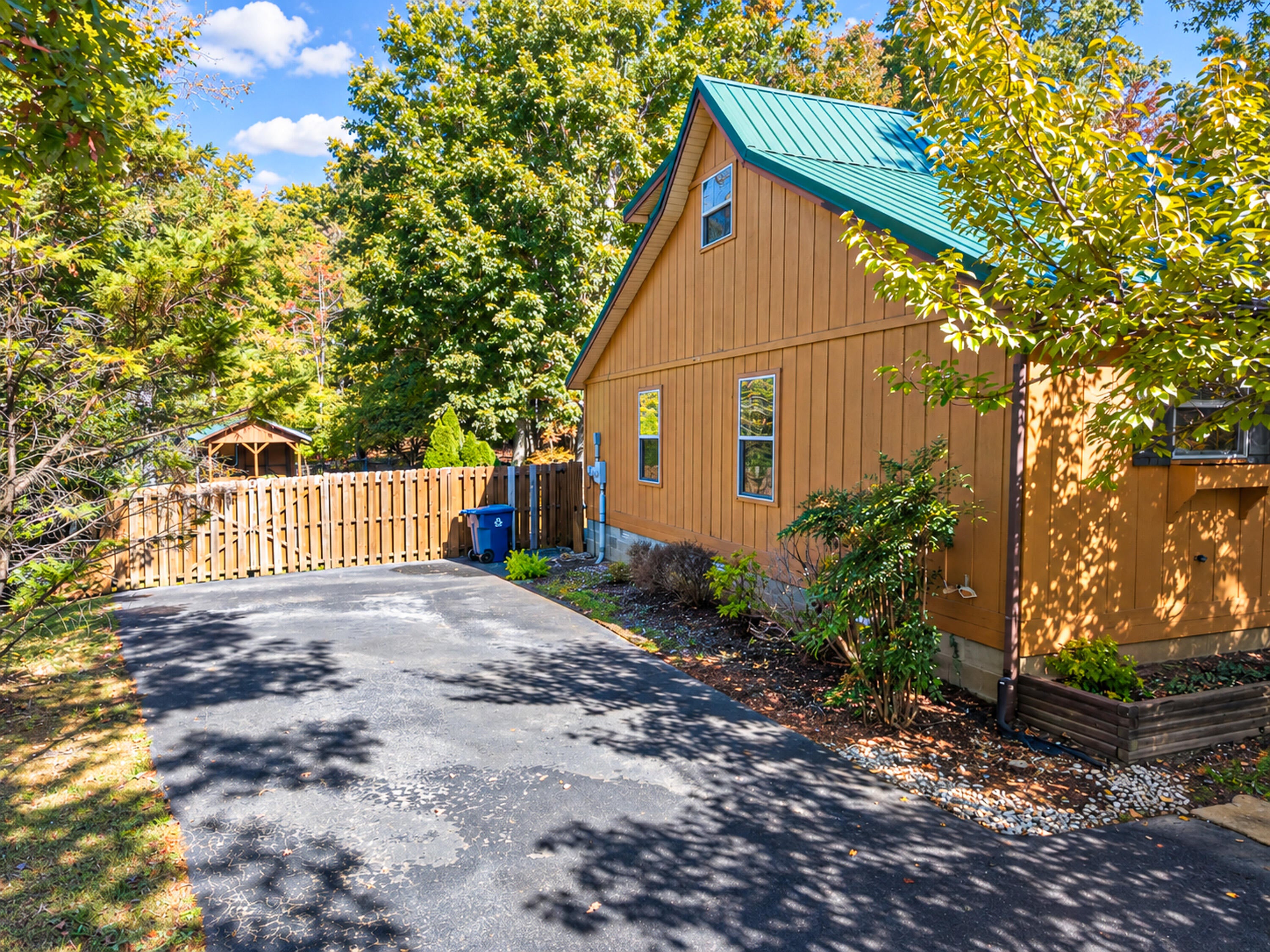 44 Falcon Drive