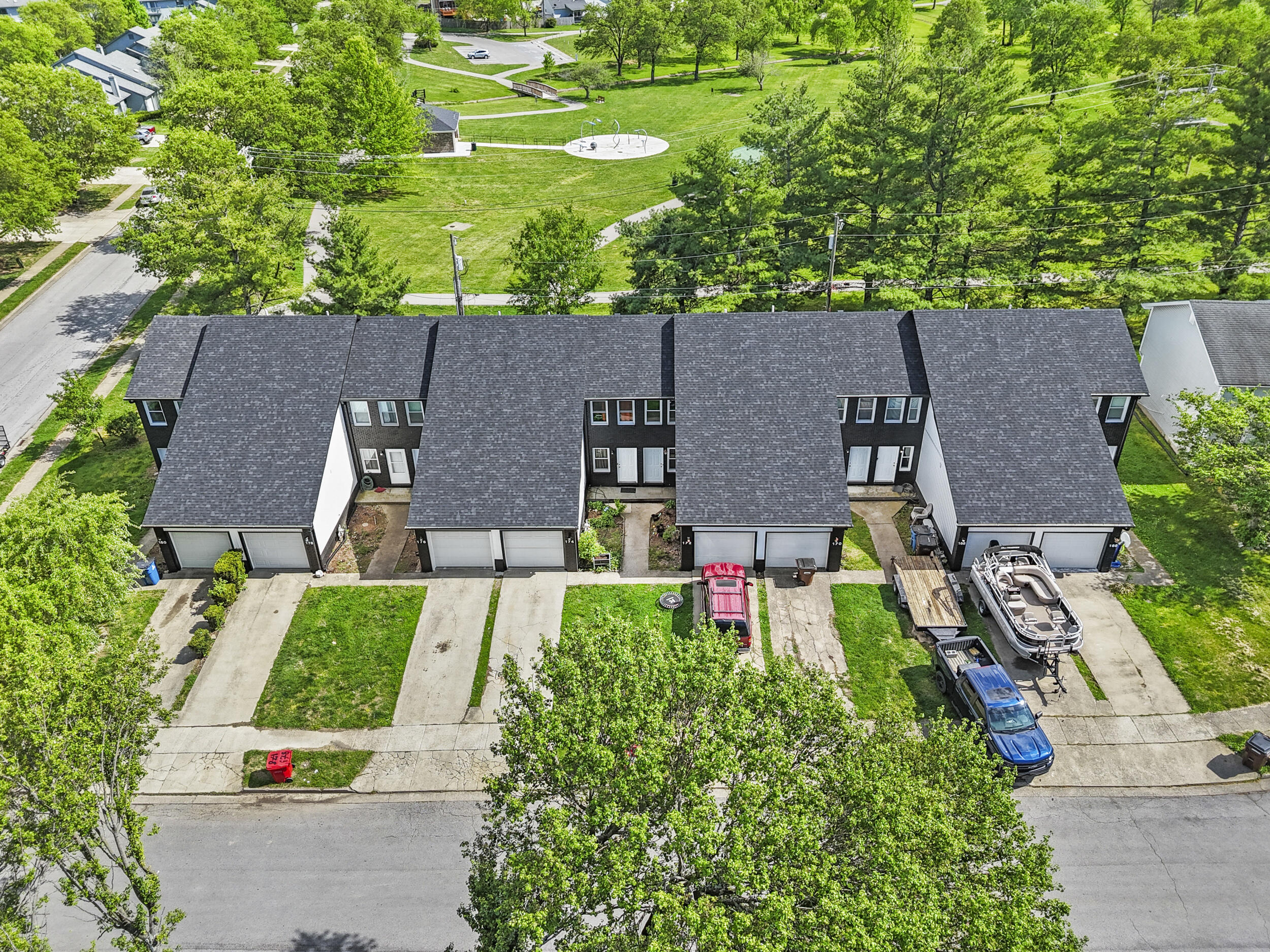 Heritage Dr Townhomes 1
