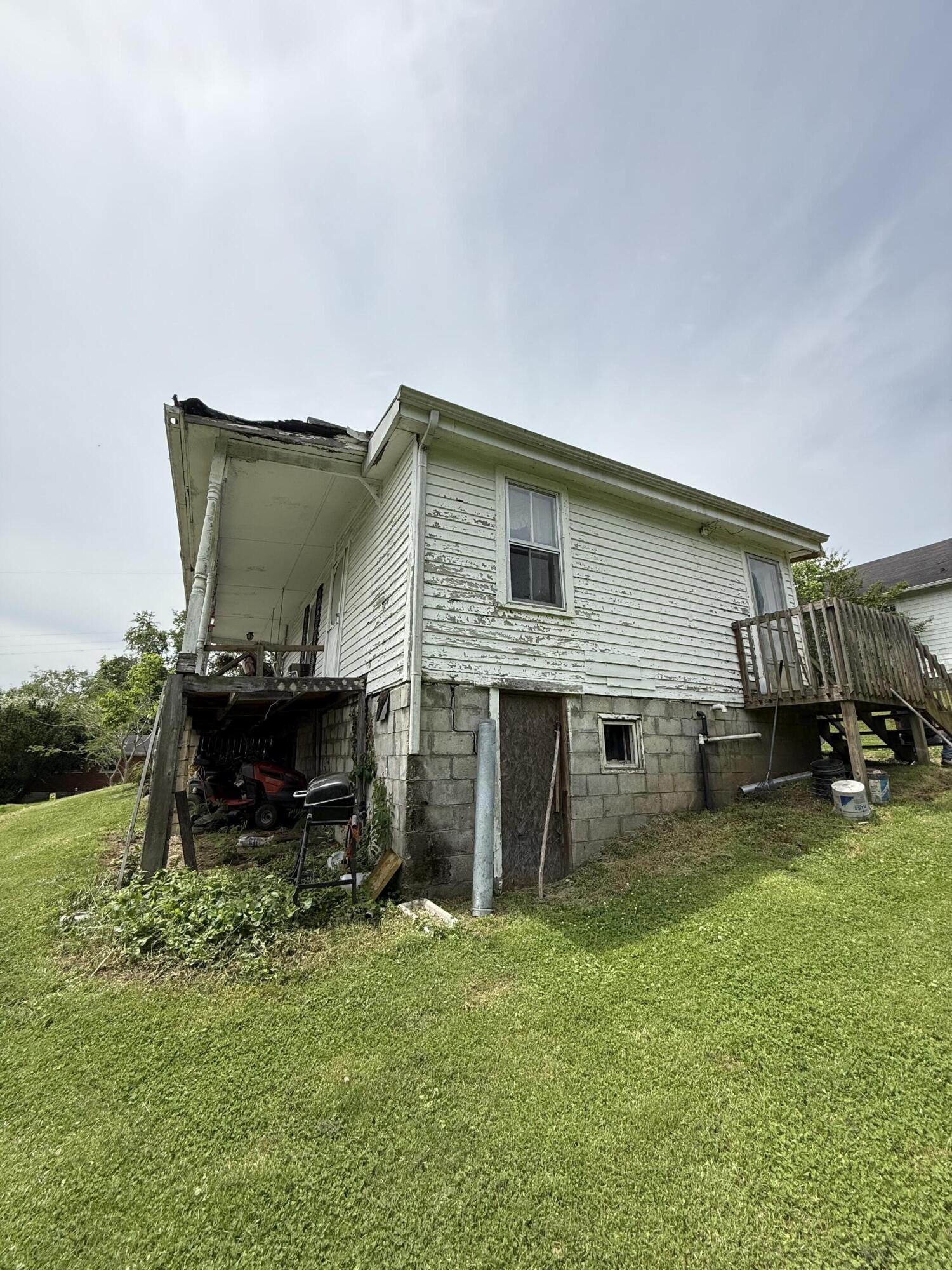Beattyville, Kentucky 41311, United States, 3 Bedrooms Bedrooms, ,1 BathroomBathrooms,Residential,Active,146001