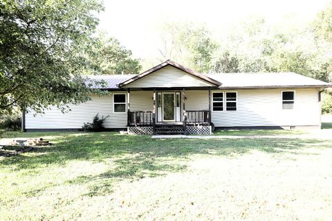 Photo of 47 Underwood Lane, South Portsmouth, KY 41174 (MLS # 25502950)