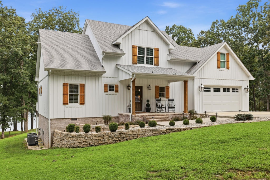Photo of 175 Edgewater Lane, Benton, KY 42025 (MLS # 26020468)