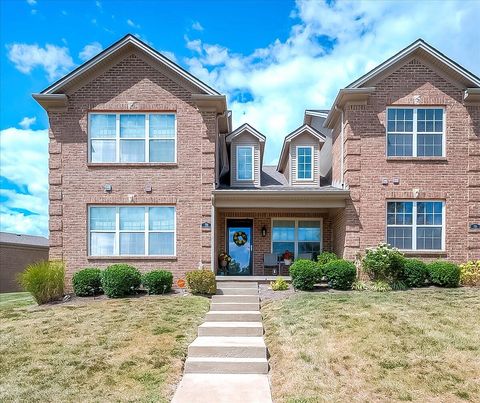 Photo of 721 Newtown Spgs Drive, Lexington, KY 40511 (MLS # 25019075)