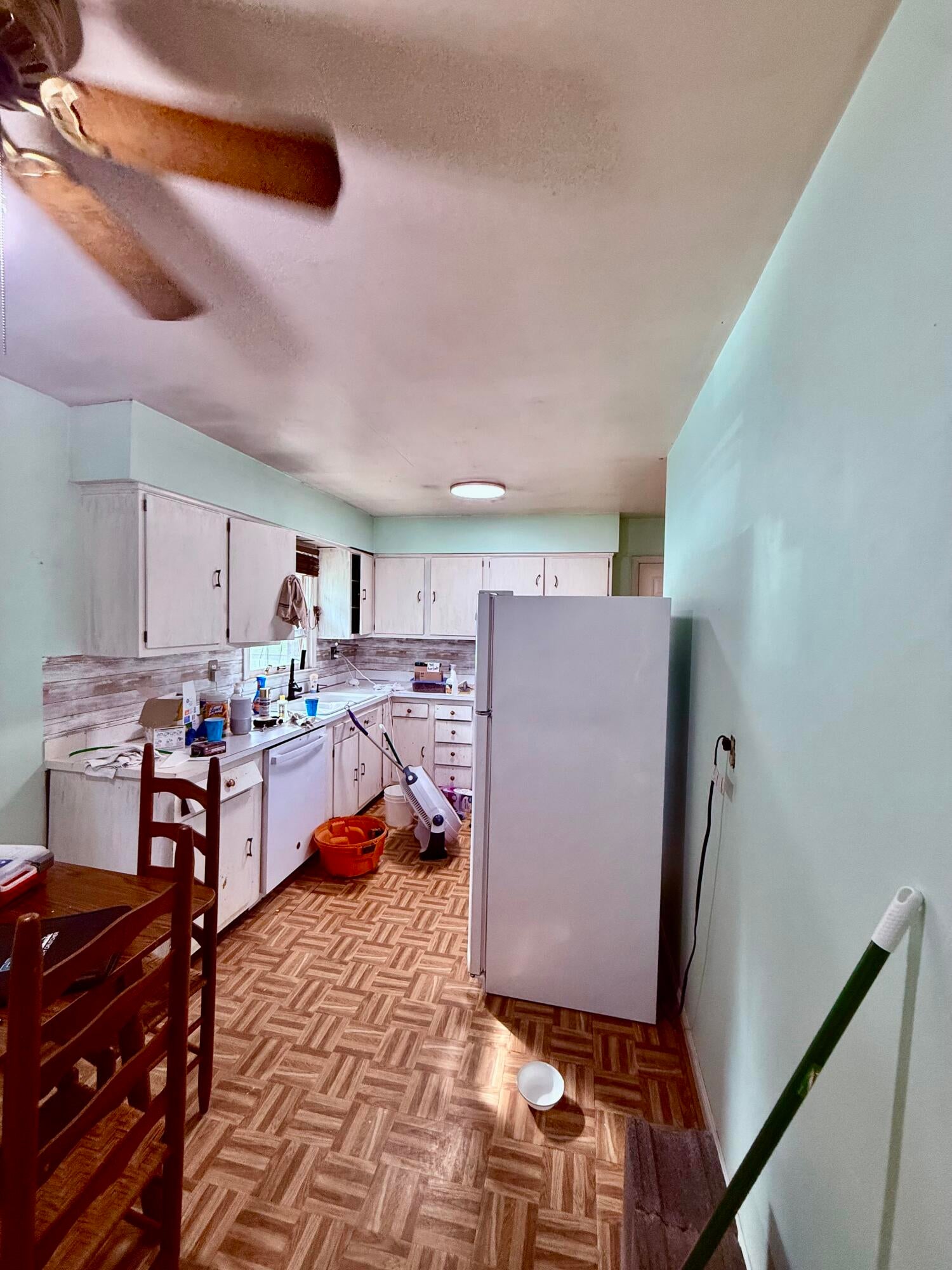740 Blackburn Avenue - Photo 3