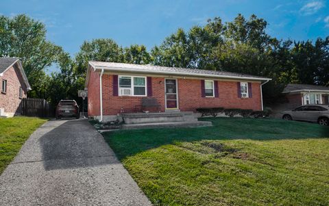 Photo of 1930 Cobyville Court, Lexington, KY 40511 (MLS # 25504008)