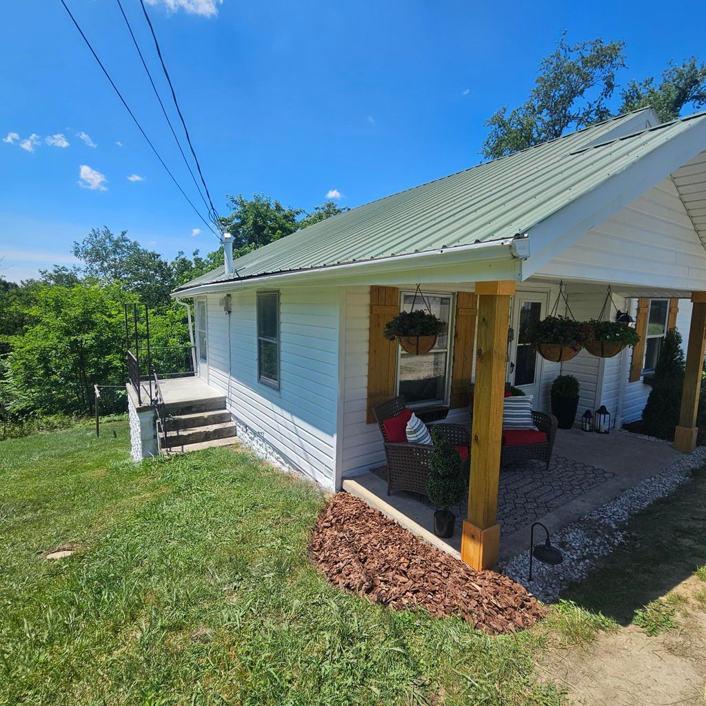 Photo of 81 Highland Park Drive, Williamsburg, KY 40769 (MLS # 26012872)
