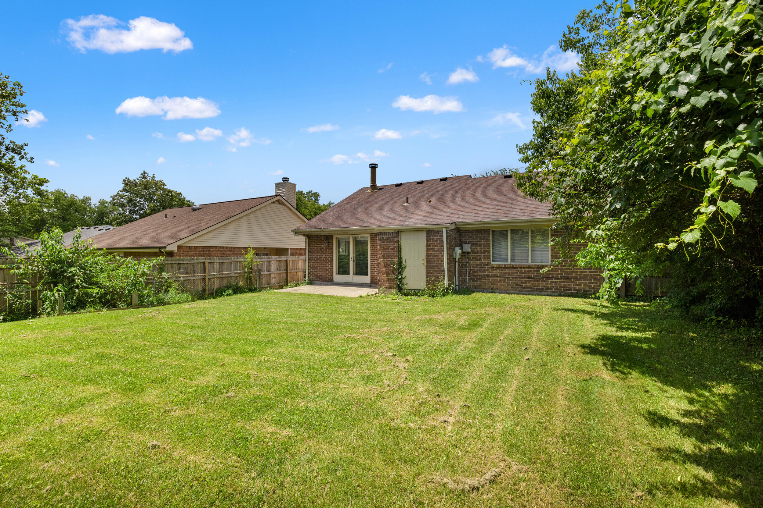 Lexington, Kentucky 40515, United States, 3 Bedrooms Bedrooms, ,2 BathroomsBathrooms,Residential,Active,158899