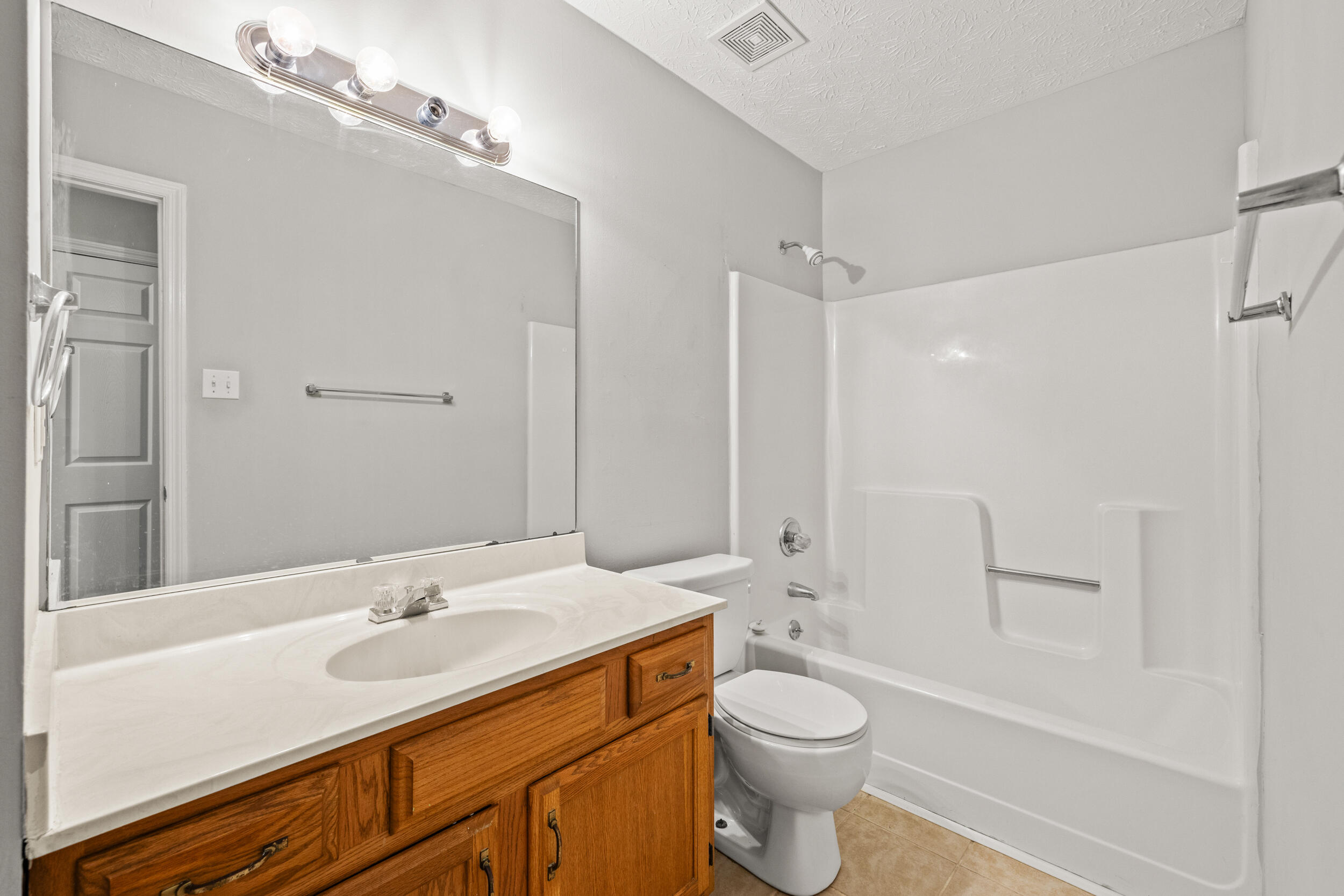 Lexington, Kentucky 40515, United States, 3 Bedrooms Bedrooms, ,2 BathroomsBathrooms,Residential,Active,158899