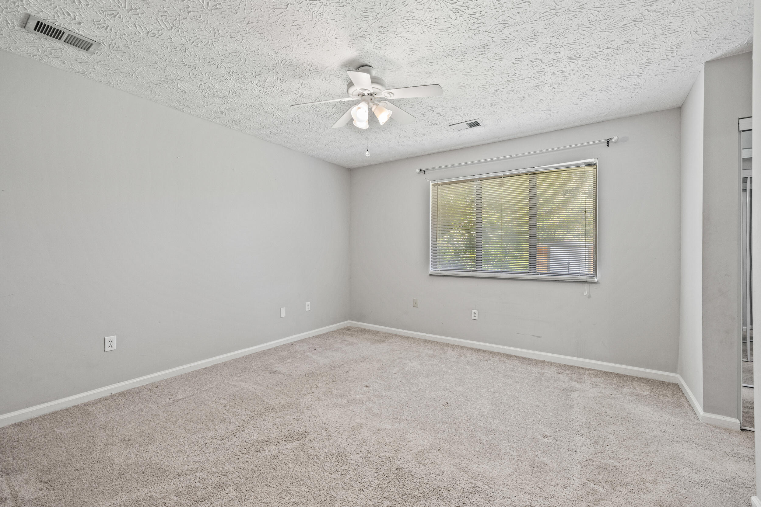 Lexington, Kentucky 40515, United States, 3 Bedrooms Bedrooms, ,2 BathroomsBathrooms,Residential,Active,158899