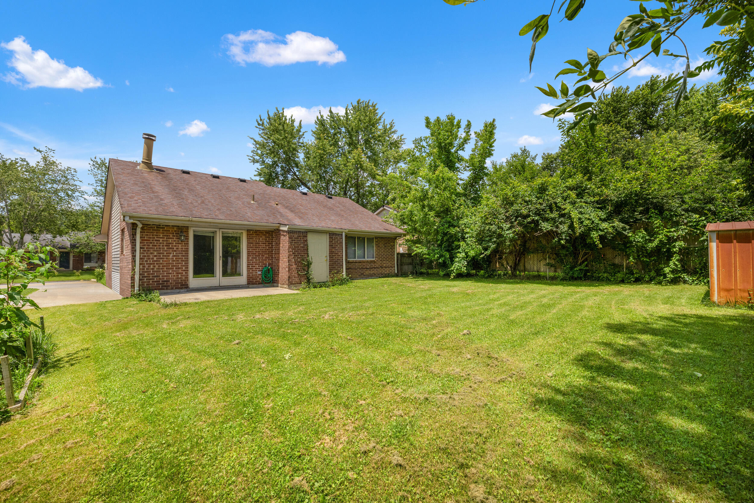 Lexington, Kentucky 40515, United States, 3 Bedrooms Bedrooms, ,2 BathroomsBathrooms,Residential,Active,158899