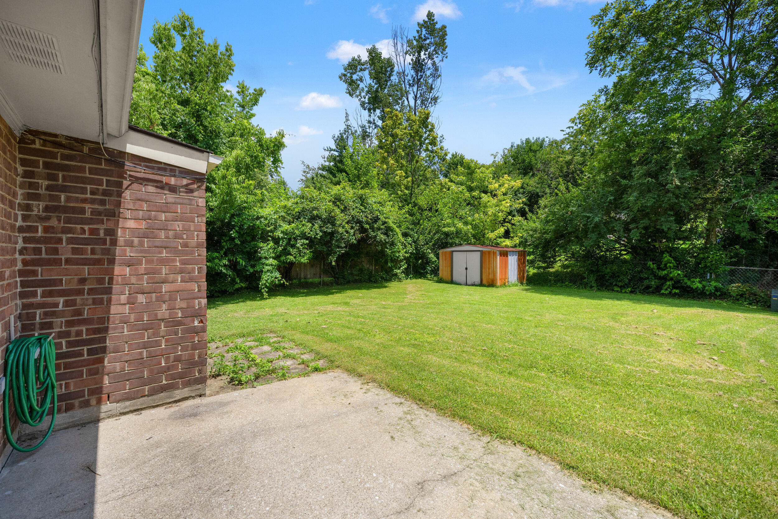 Lexington, Kentucky 40515, United States, 3 Bedrooms Bedrooms, ,2 BathroomsBathrooms,Residential,Active,158899