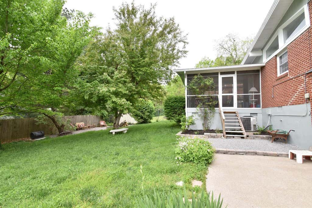 Photo of 847 Shadeland Drive, Danville, KY 40422 (MLS # 26020536)