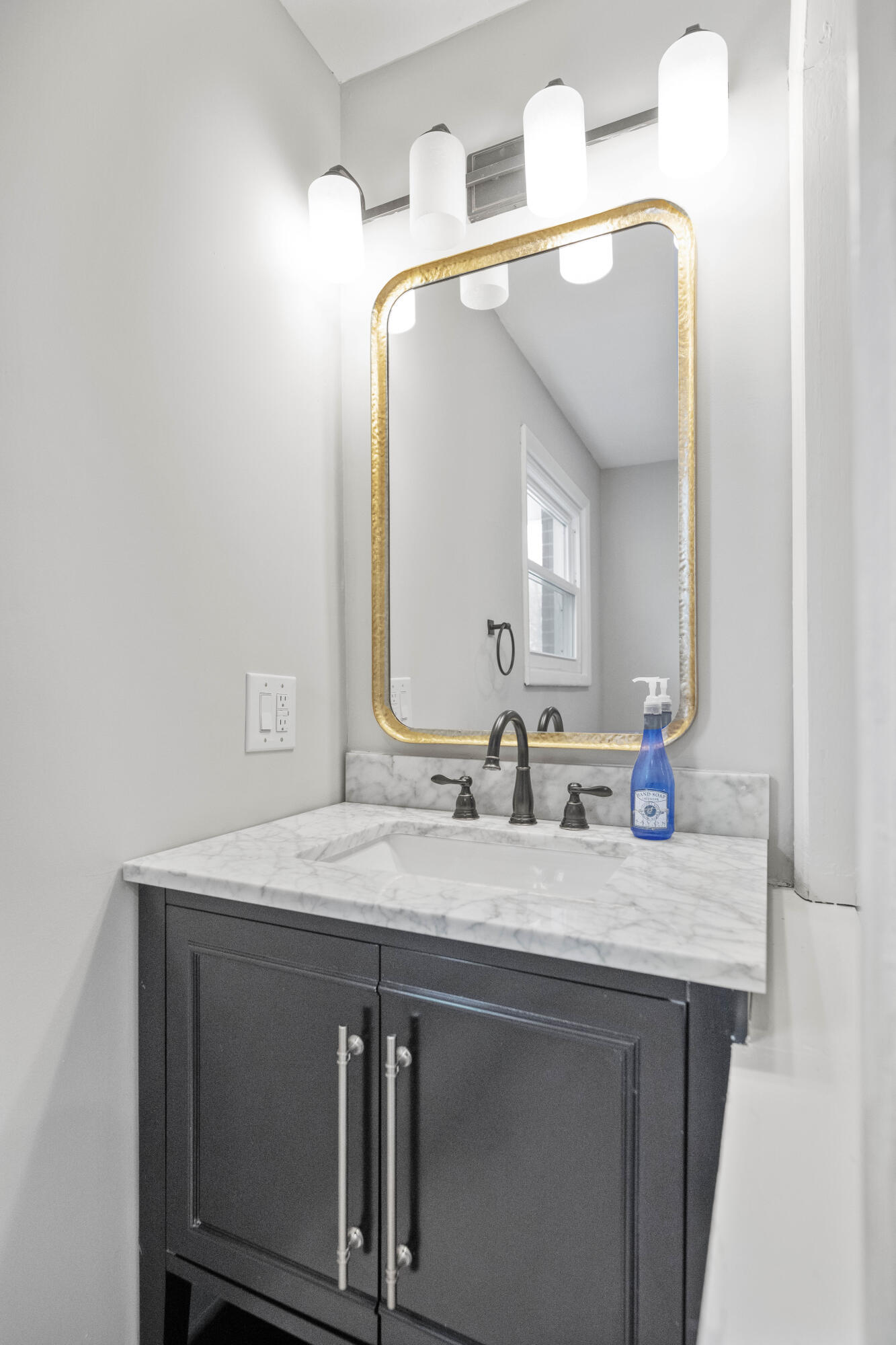 Richmond, Kentucky 40475, United States, 3 Bedrooms Bedrooms, ,2 BathroomsBathrooms,Residential,Active,901