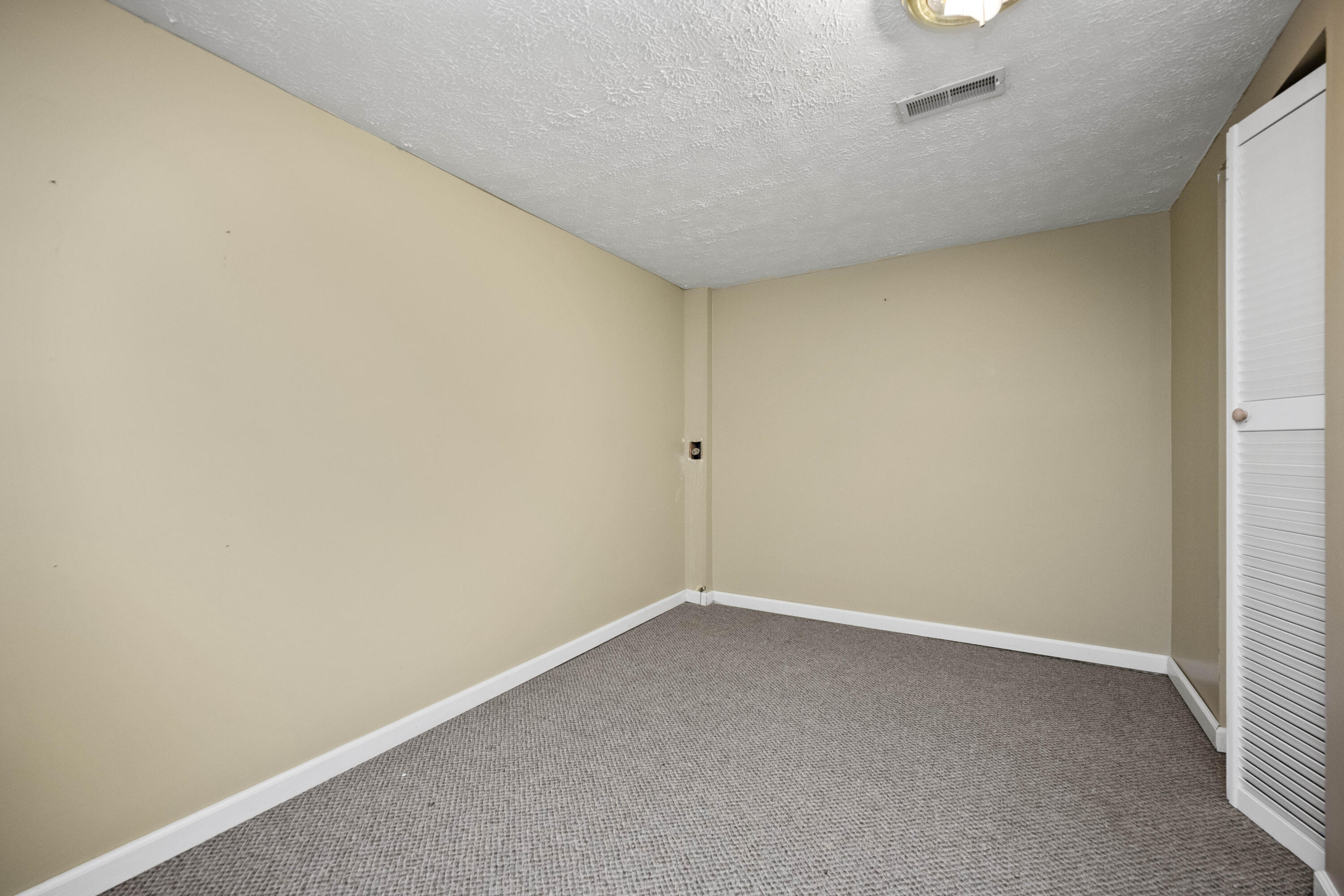 Richmond, Kentucky 40475, United States, 3 Bedrooms Bedrooms, ,2 BathroomsBathrooms,Residential,Active,901