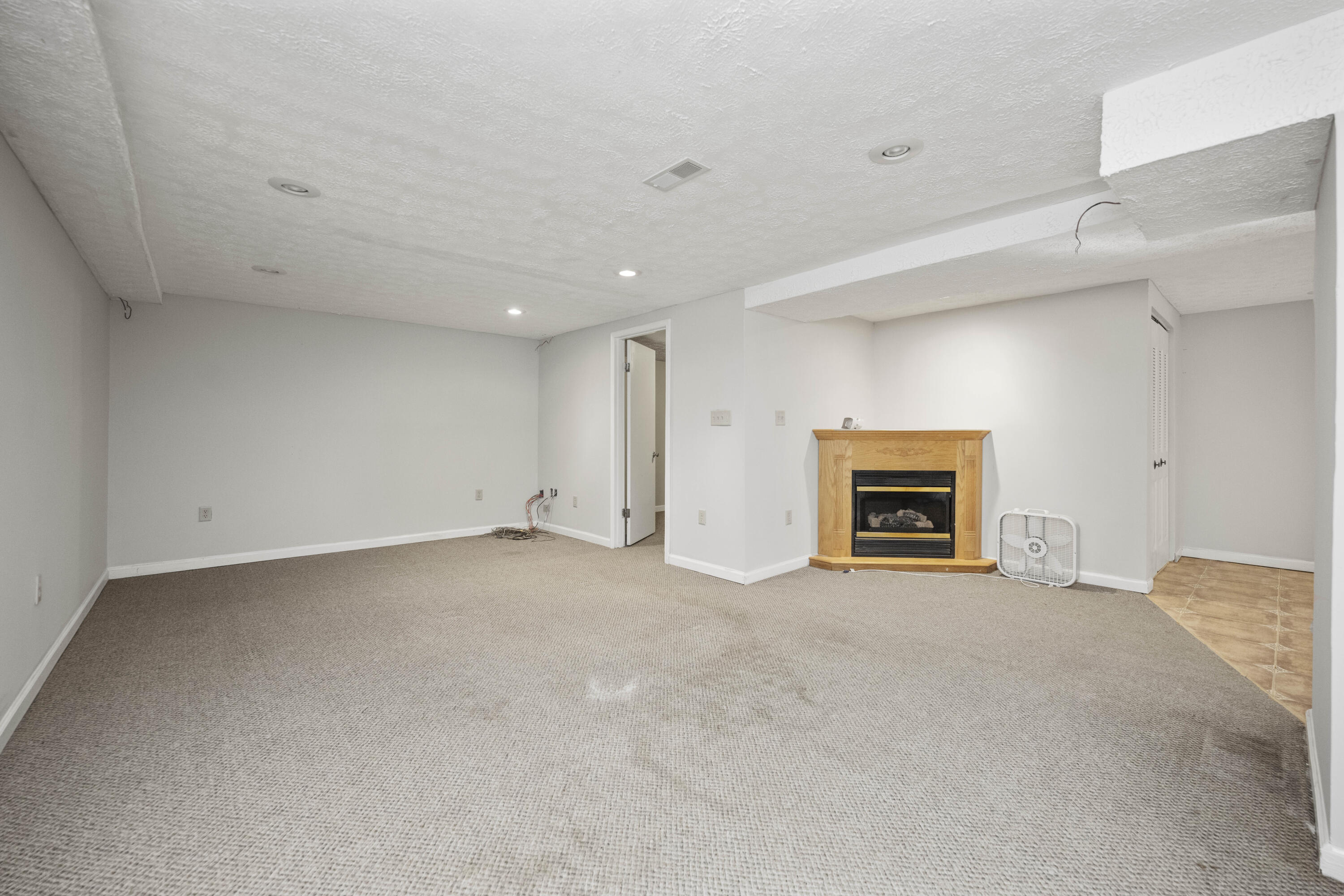 Richmond, Kentucky 40475, United States, 3 Bedrooms Bedrooms, ,2 BathroomsBathrooms,Residential,Active,901