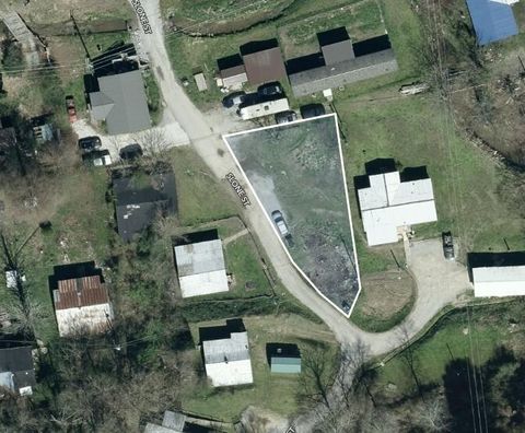 49 Slone Street Garrett KY 41630