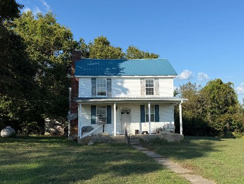 Photo of 2237 Kemper Lane, Lancaster, KY 40444 (MLS # 25502992)