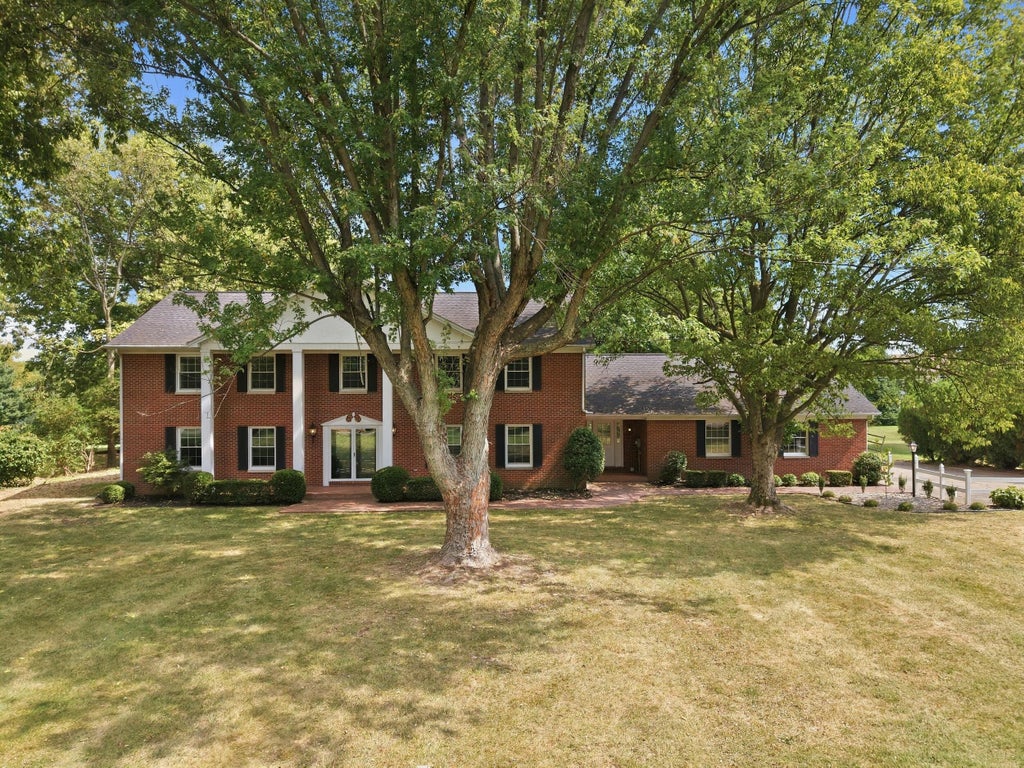 Photo of 1050 Bluegrass Pike, Danville, KY 40422 (MLS # 26025938)
