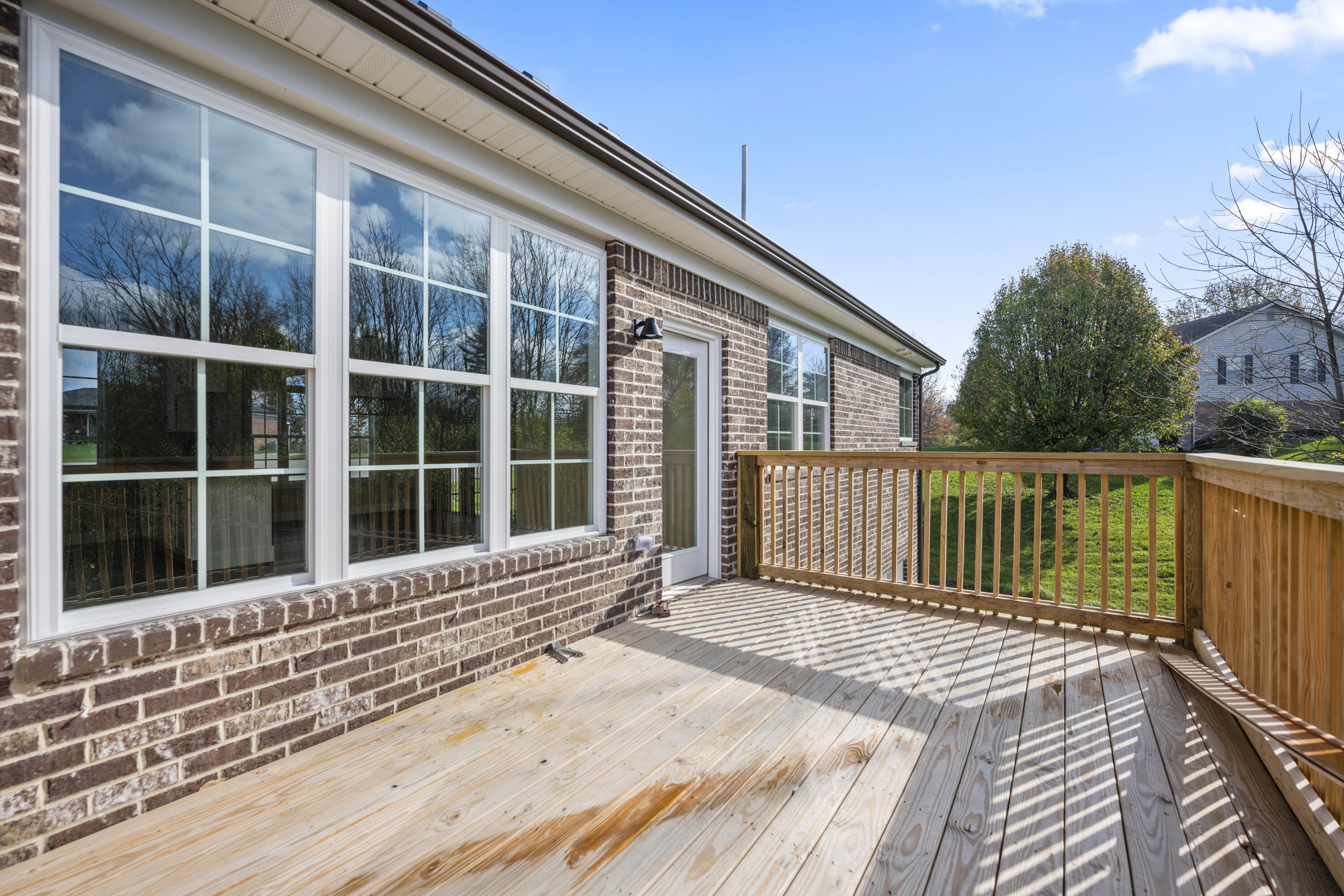 Richmond, Kentucky 40475, United States, 3 Bedrooms Bedrooms, ,3 BathroomsBathrooms,Residential,Contingent,46065