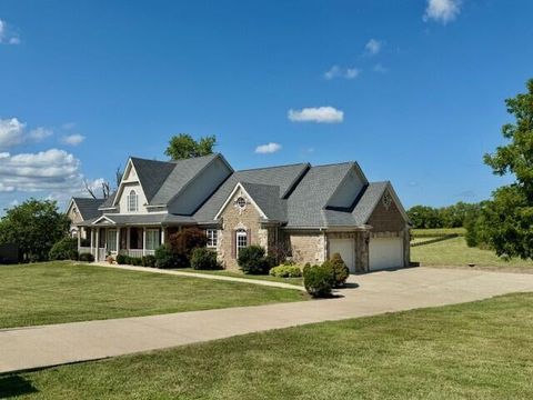 Photo of 106 Stirling Lane, Versailles, KY 40383 (MLS # 25018320)