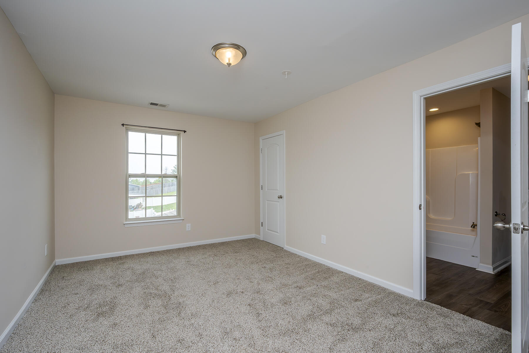 Winchester, Kentucky 40391, United States, 3 Bedrooms Bedrooms, ,3 BathroomsBathrooms,Residential,Active,152239