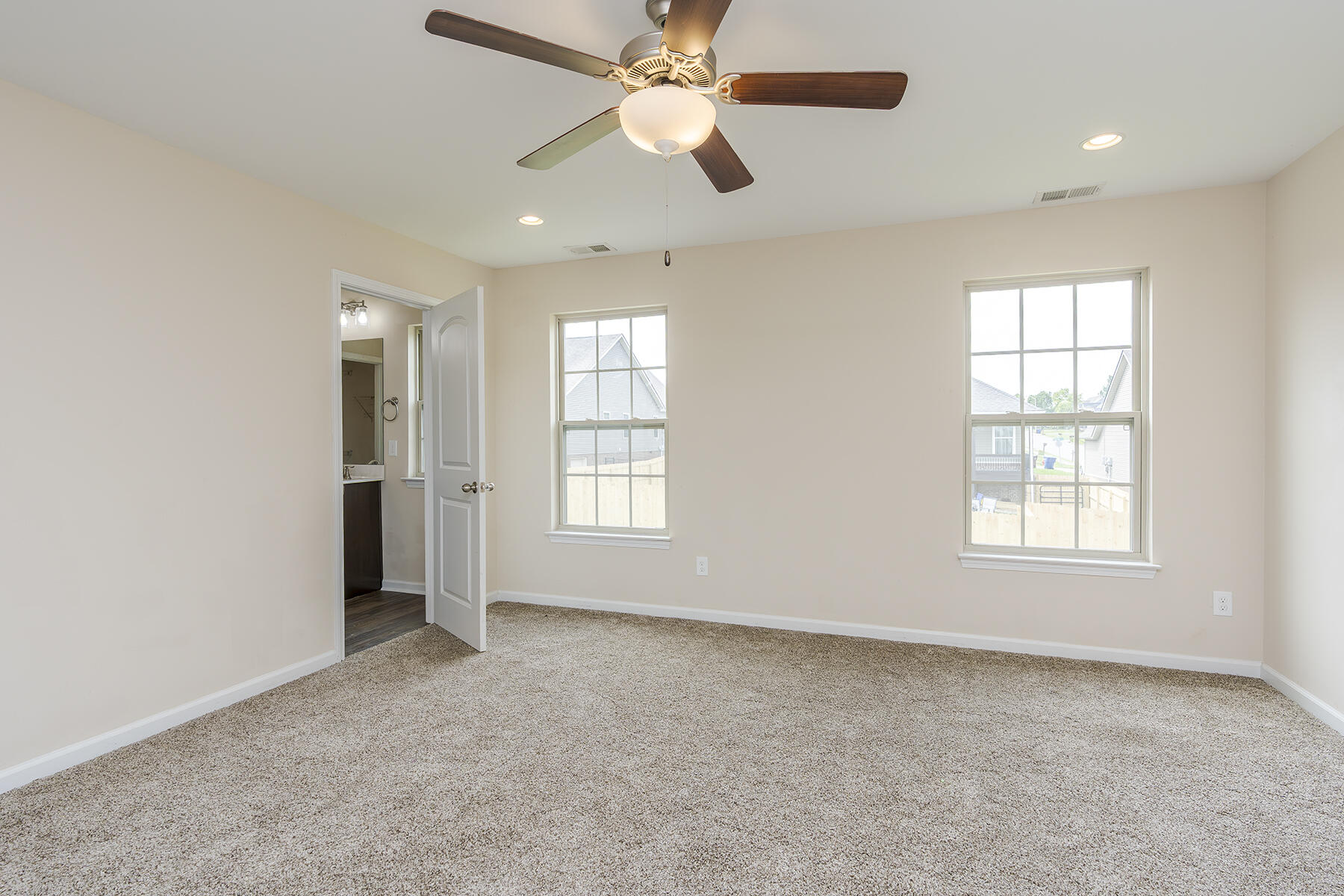 Winchester, Kentucky 40391, United States, 3 Bedrooms Bedrooms, ,3 BathroomsBathrooms,Residential,Active,152239