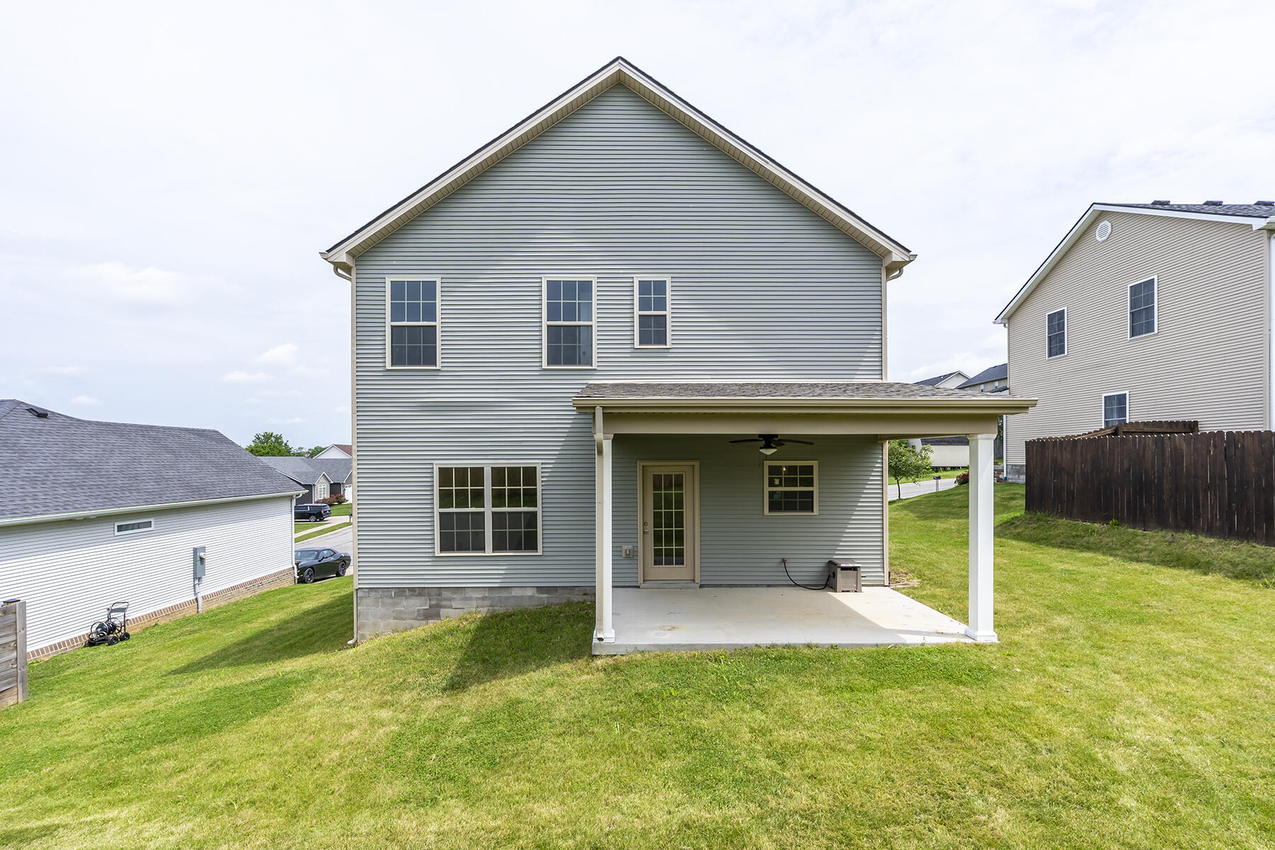 Winchester, Kentucky 40391, United States, 3 Bedrooms Bedrooms, ,3 BathroomsBathrooms,Residential,Active,152239