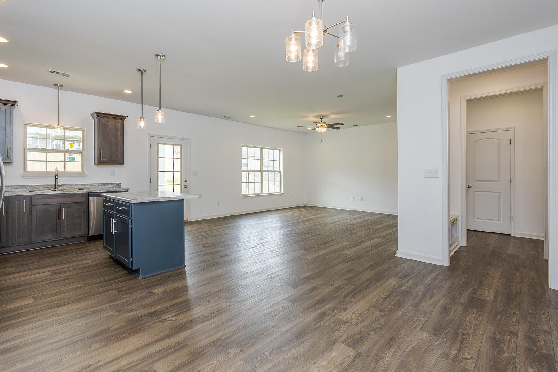 Winchester, Kentucky 40391, United States, 3 Bedrooms Bedrooms, ,3 BathroomsBathrooms,Residential,Active,152239