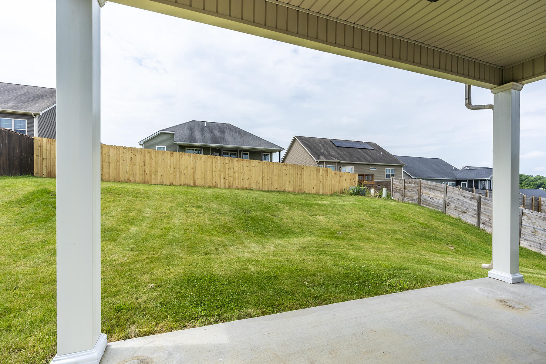 Winchester, Kentucky 40391, United States, 3 Bedrooms Bedrooms, ,3 BathroomsBathrooms,Residential,Active,152239