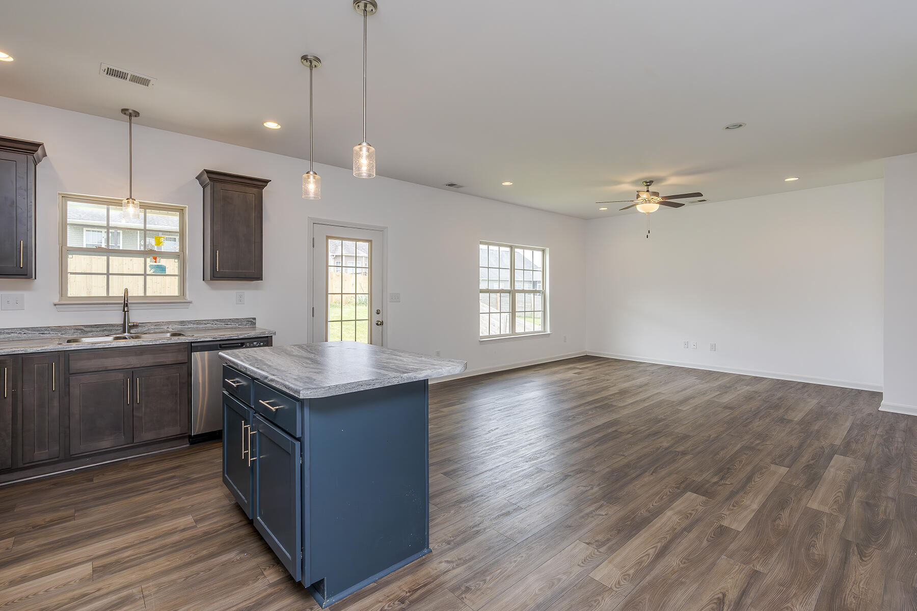 Winchester, Kentucky 40391, United States, 3 Bedrooms Bedrooms, ,3 BathroomsBathrooms,Residential,Active,152239