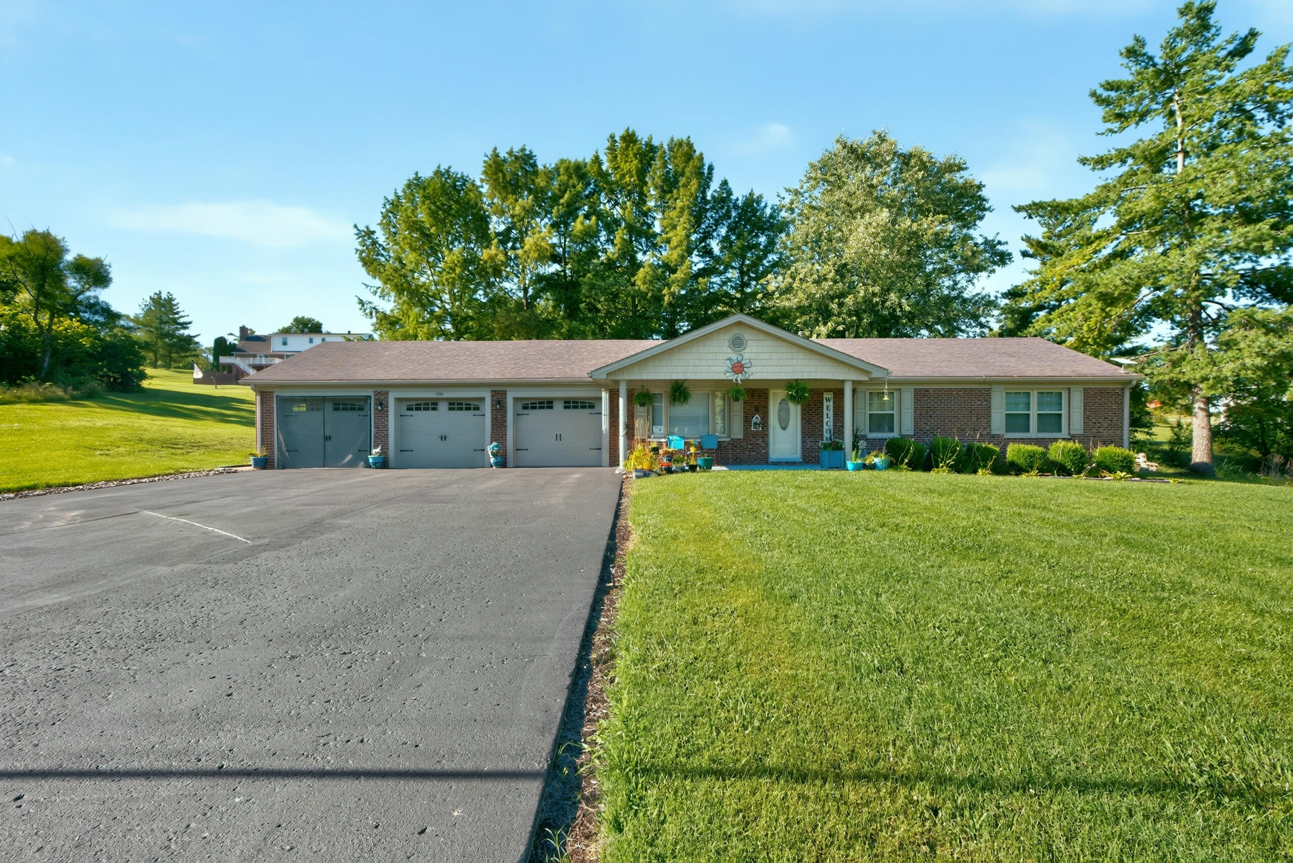 Photo 1 of 37 — 230 Mercer Avenue, Harrodsburg, KY 40330