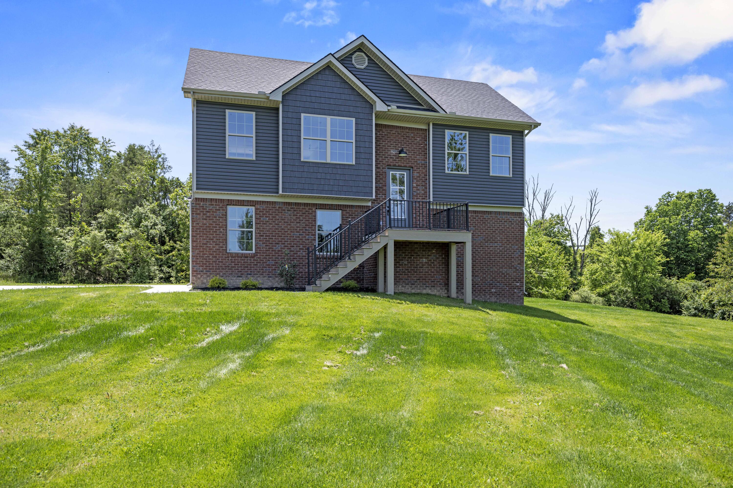 Richmond, Kentucky 40475, United States, 3 Bedrooms Bedrooms, ,3 BathroomsBathrooms,Residential,Active,30799