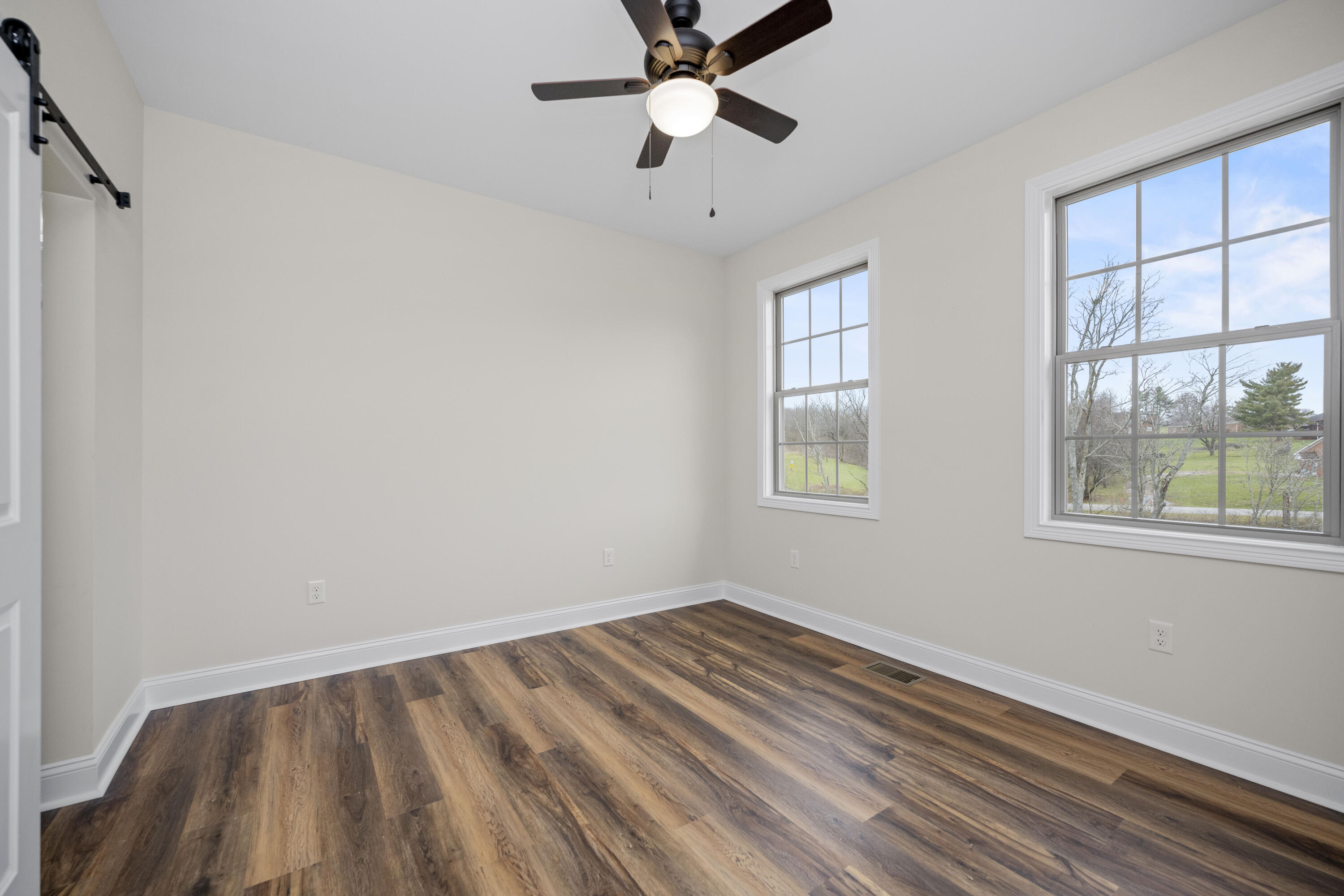 Richmond, Kentucky 40475, United States, 3 Bedrooms Bedrooms, ,3 BathroomsBathrooms,Residential,Active,30799