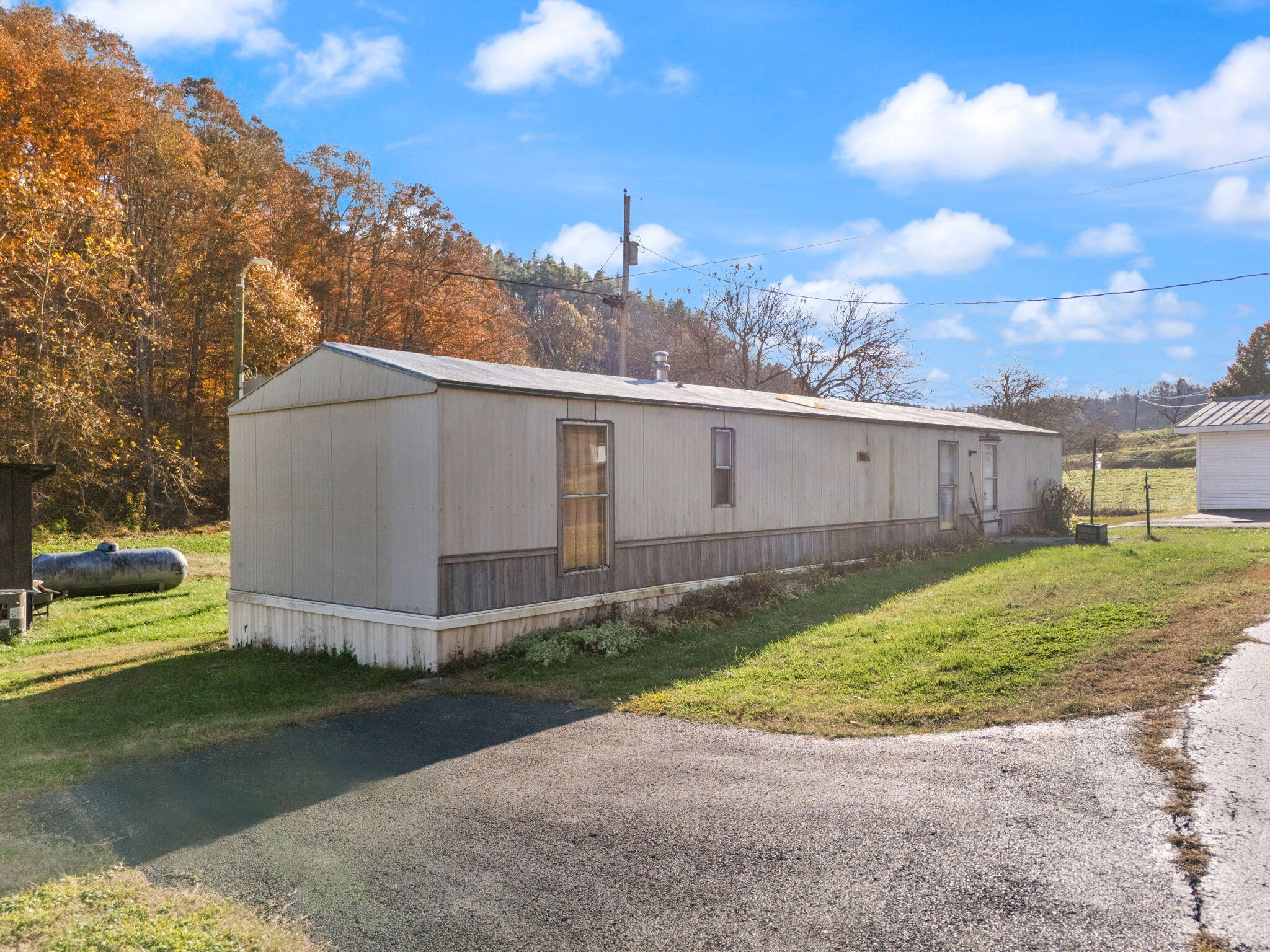 Campton, Kentucky 41301, United States, 3 Bedrooms Bedrooms, ,1 BathroomBathrooms,Residential,Active,239919