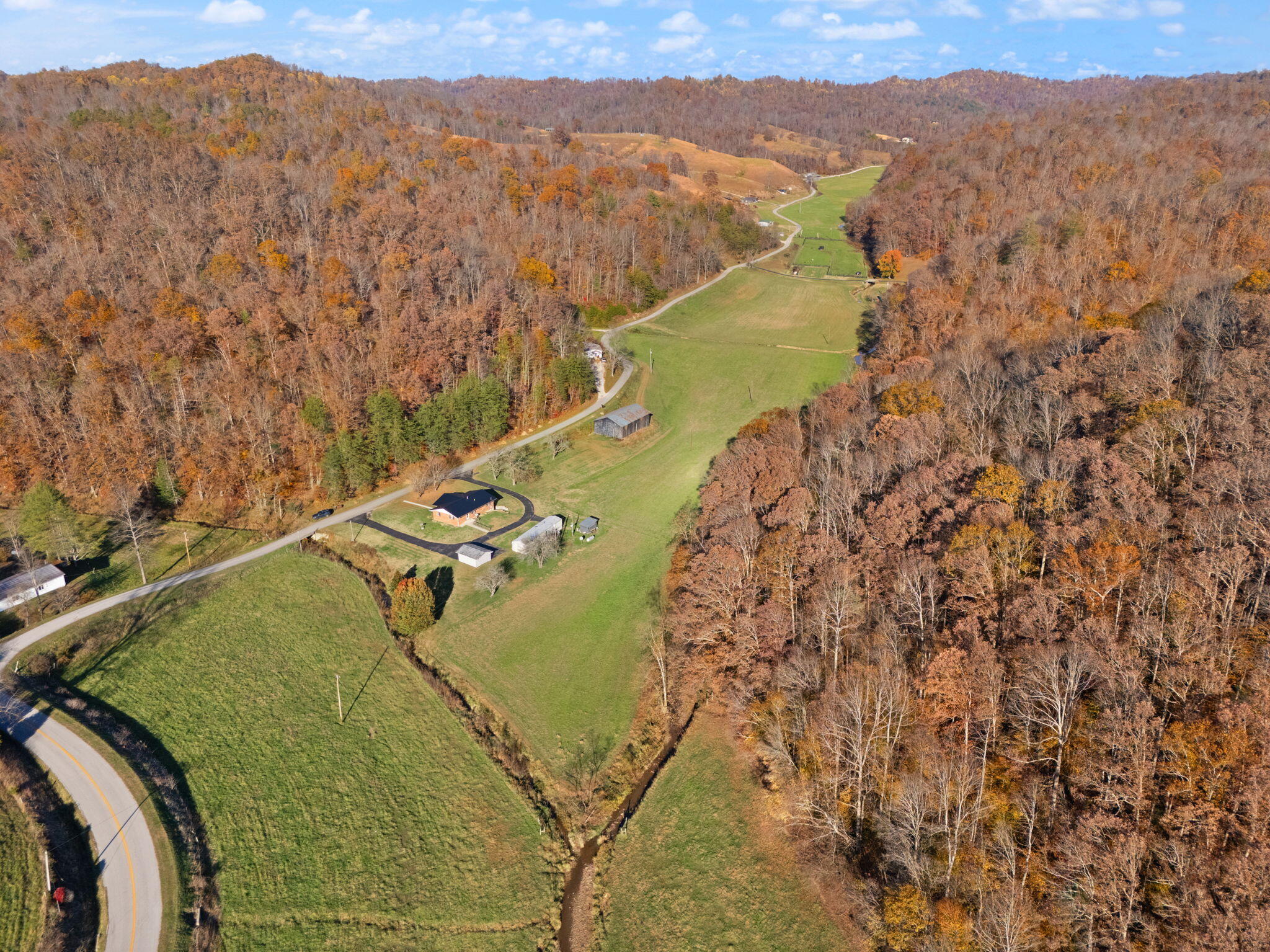 Campton, Kentucky 41301, United States, 3 Bedrooms Bedrooms, ,1 BathroomBathrooms,Residential,Active,239919