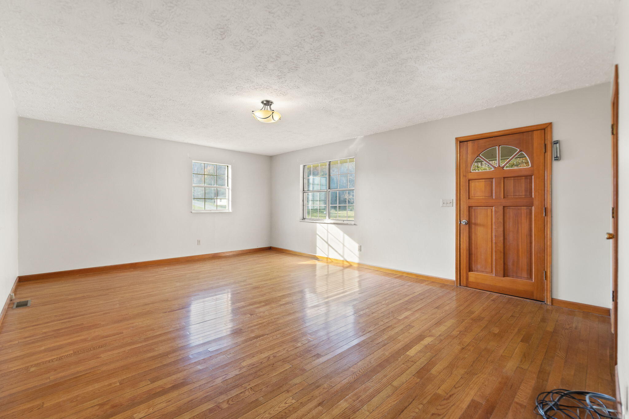 Campton, Kentucky 41301, United States, 3 Bedrooms Bedrooms, ,1 BathroomBathrooms,Residential,Active,239919