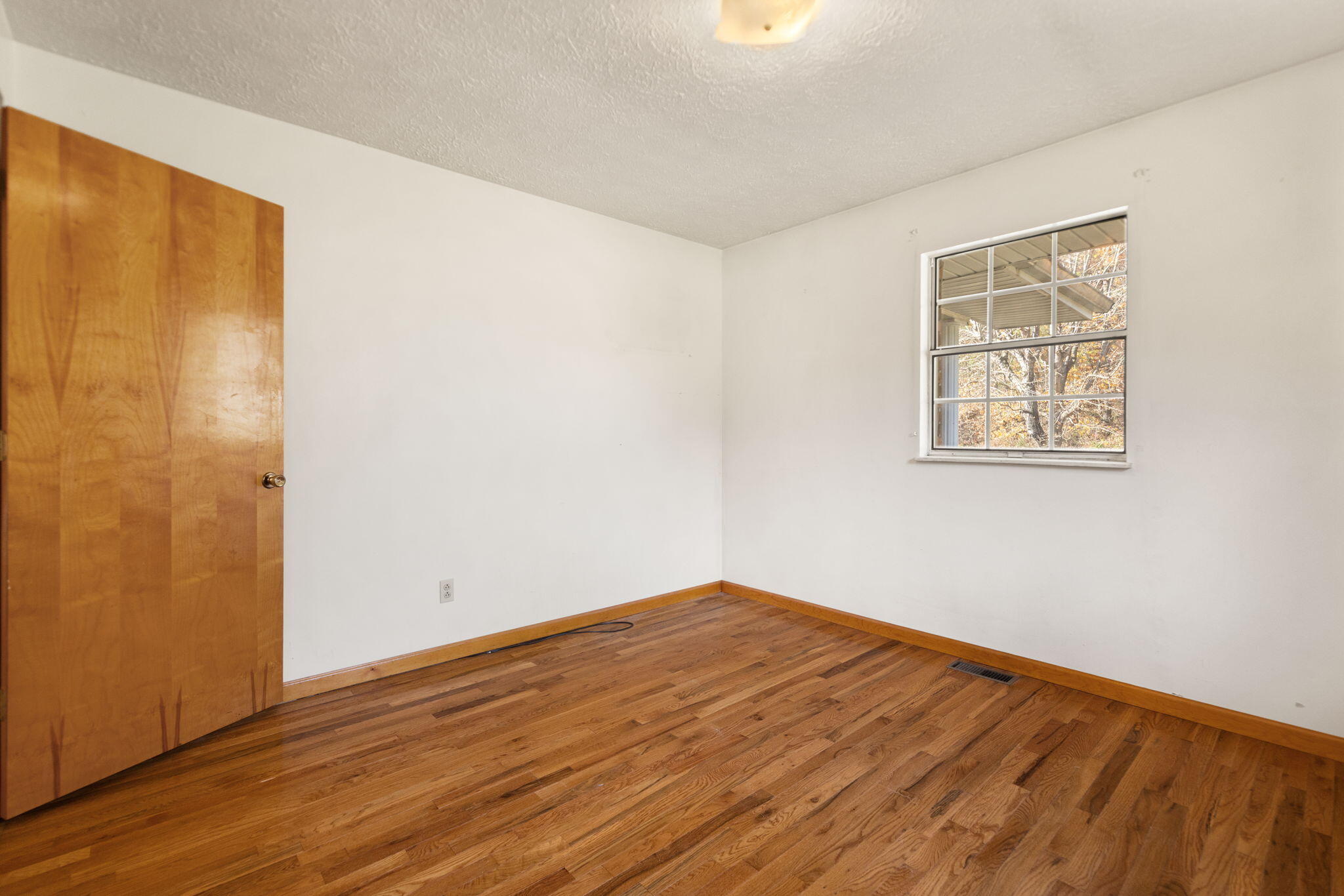 Campton, Kentucky 41301, United States, 3 Bedrooms Bedrooms, ,1 BathroomBathrooms,Residential,Active,239919