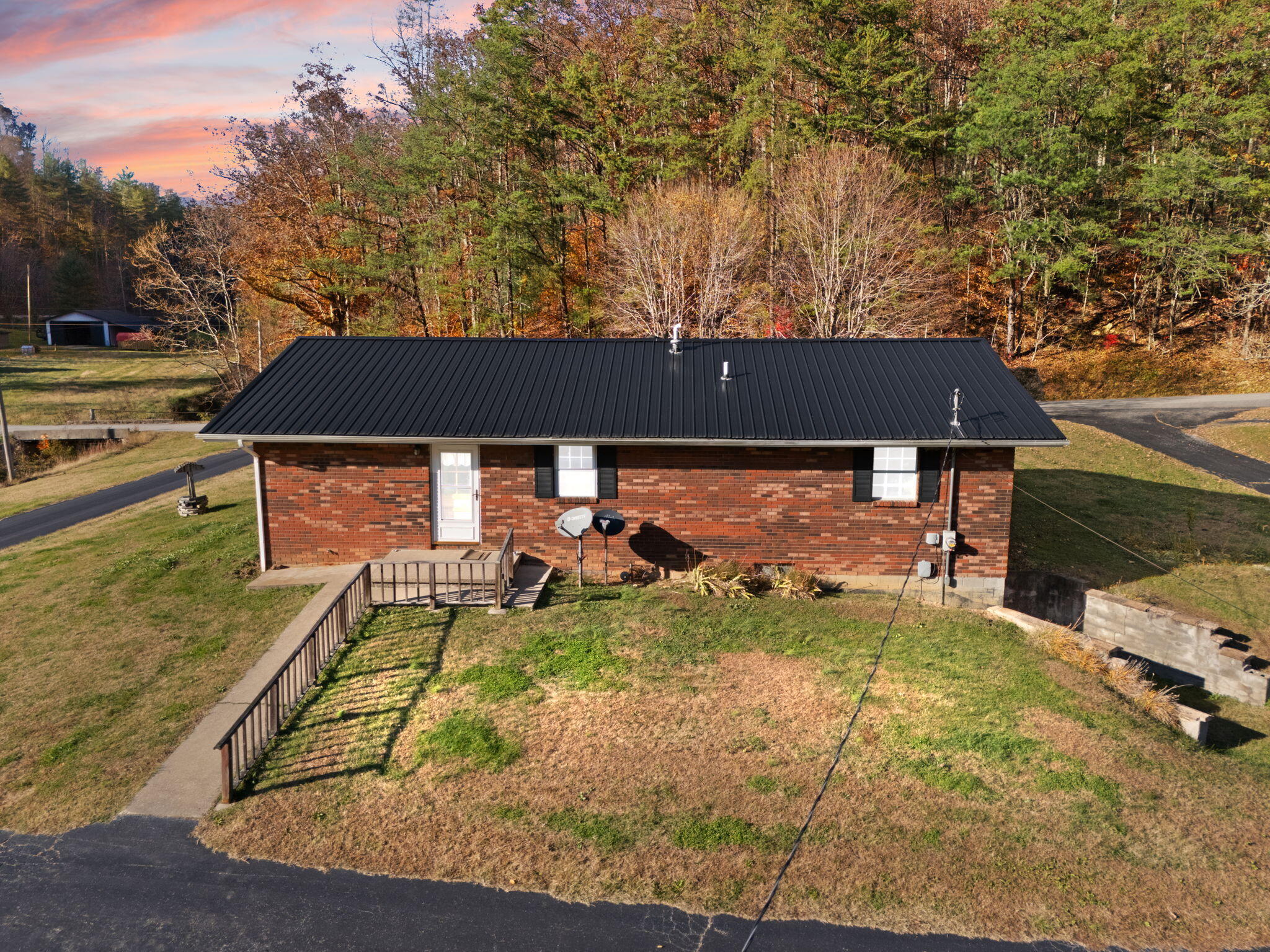 Campton, Kentucky 41301, United States, 3 Bedrooms Bedrooms, ,1 BathroomBathrooms,Residential,Active,239919