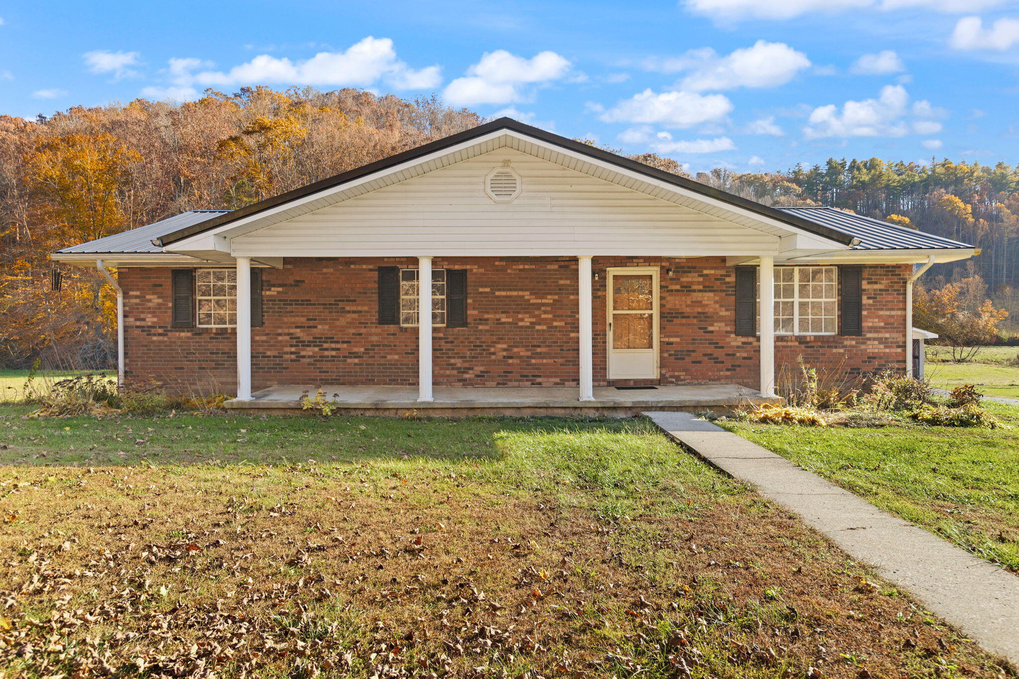 Campton, Kentucky 41301, United States, 3 Bedrooms Bedrooms, ,1 BathroomBathrooms,Residential,Active,239919