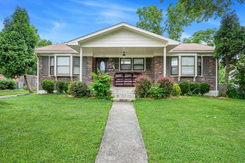 Photo of 2772 Lockhurst Road, Lexington, KY 40517 (MLS # 25503567)