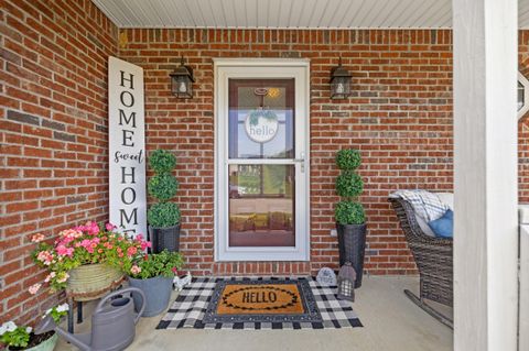 Photo of 737 Amanda Court, Richmond, KY 40475 (MLS # 25014218)