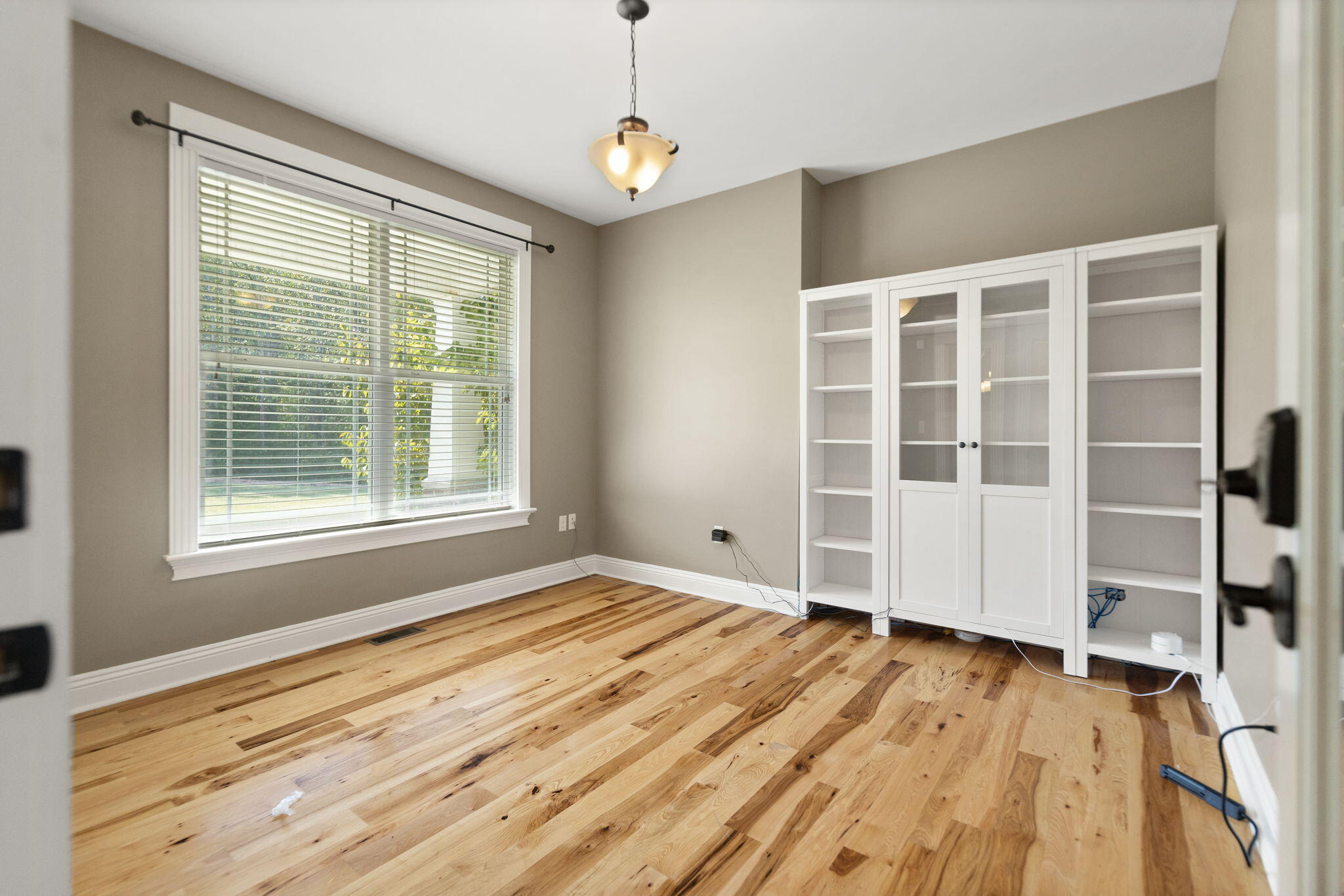 Waco, Kentucky 40385, United States, 3 Bedrooms Bedrooms, ,3 BathroomsBathrooms,Residential,Active,226276