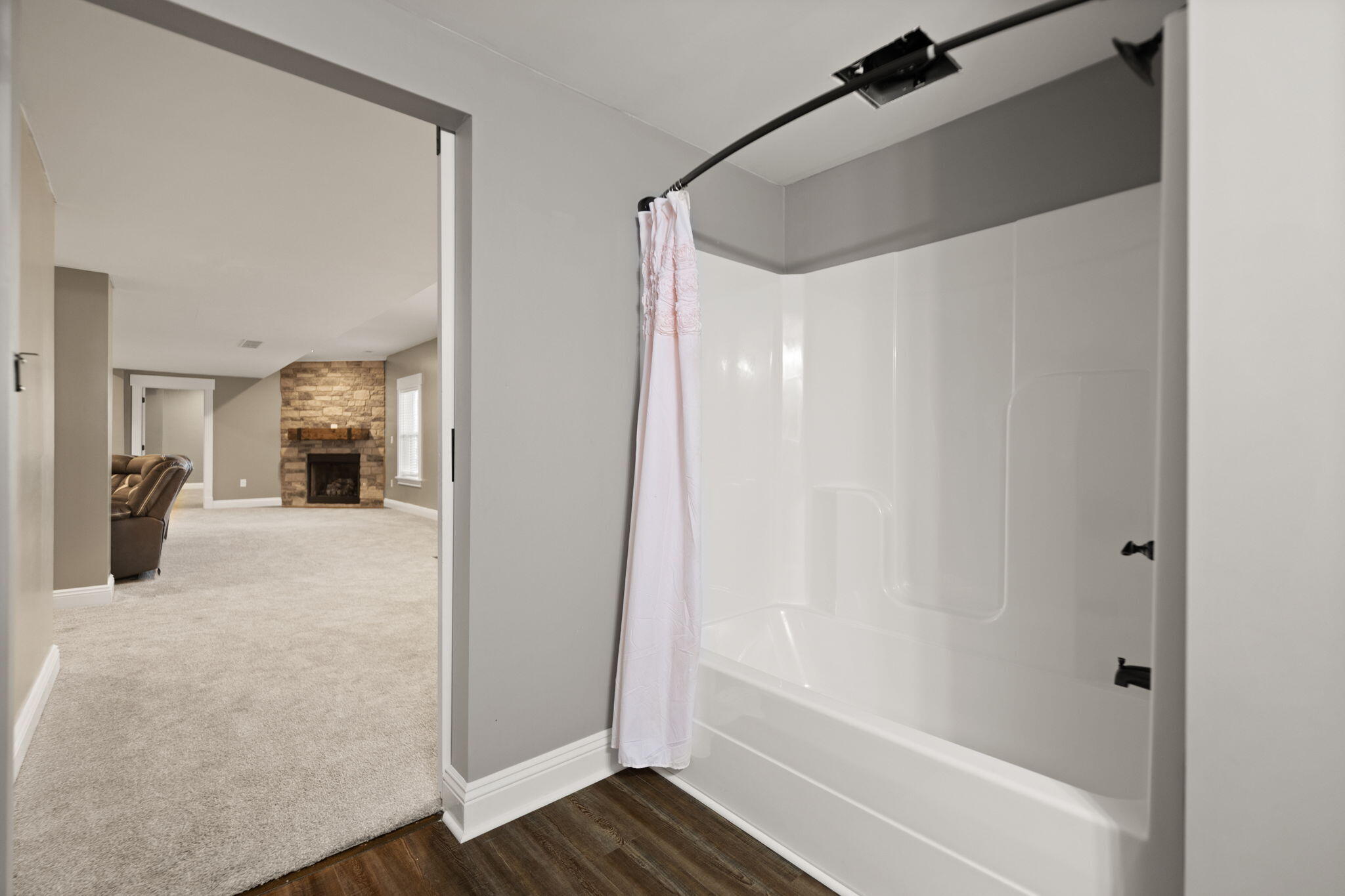 Waco, Kentucky 40385, United States, 3 Bedrooms Bedrooms, ,3 BathroomsBathrooms,Residential,Active,226276