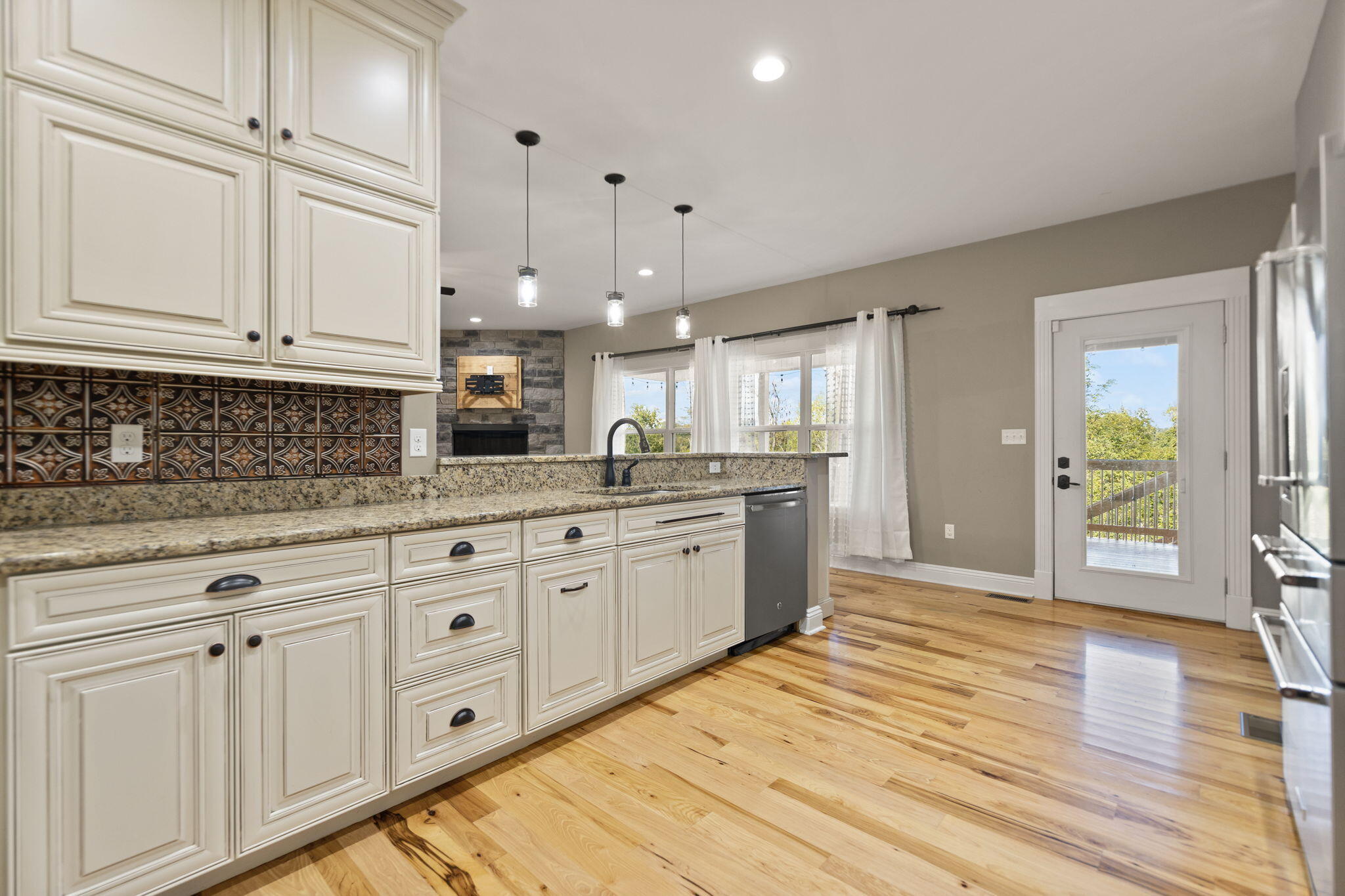 Waco, Kentucky 40385, United States, 3 Bedrooms Bedrooms, ,3 BathroomsBathrooms,Residential,Active,226276