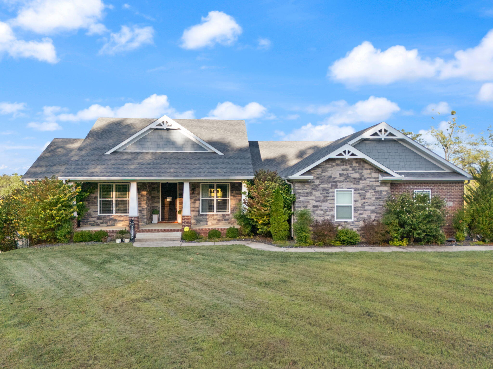 Waco, Kentucky 40385, United States, 3 Bedrooms Bedrooms, ,3 BathroomsBathrooms,Residential,Active,226276