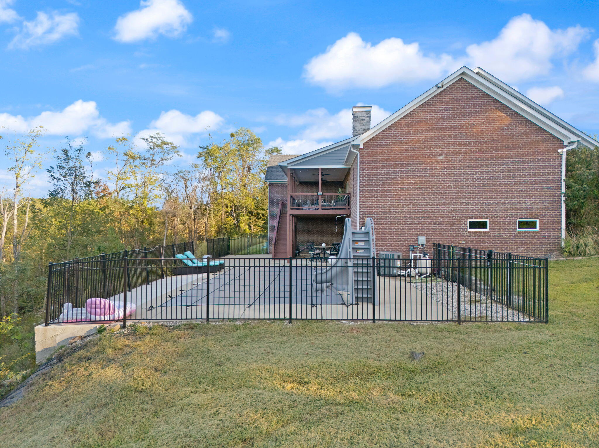 Waco, Kentucky 40385, United States, 3 Bedrooms Bedrooms, ,3 BathroomsBathrooms,Residential,Active,226276