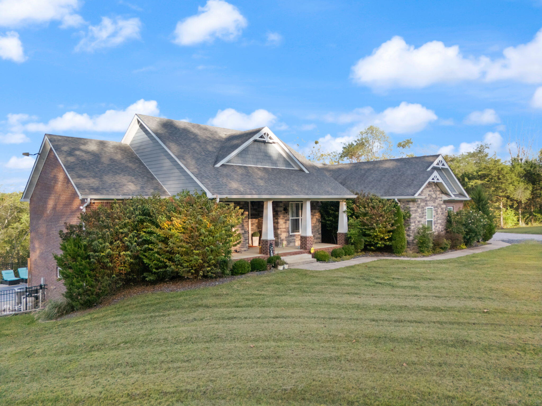 Waco, Kentucky 40385, United States, 3 Bedrooms Bedrooms, ,3 BathroomsBathrooms,Residential,Active,226276