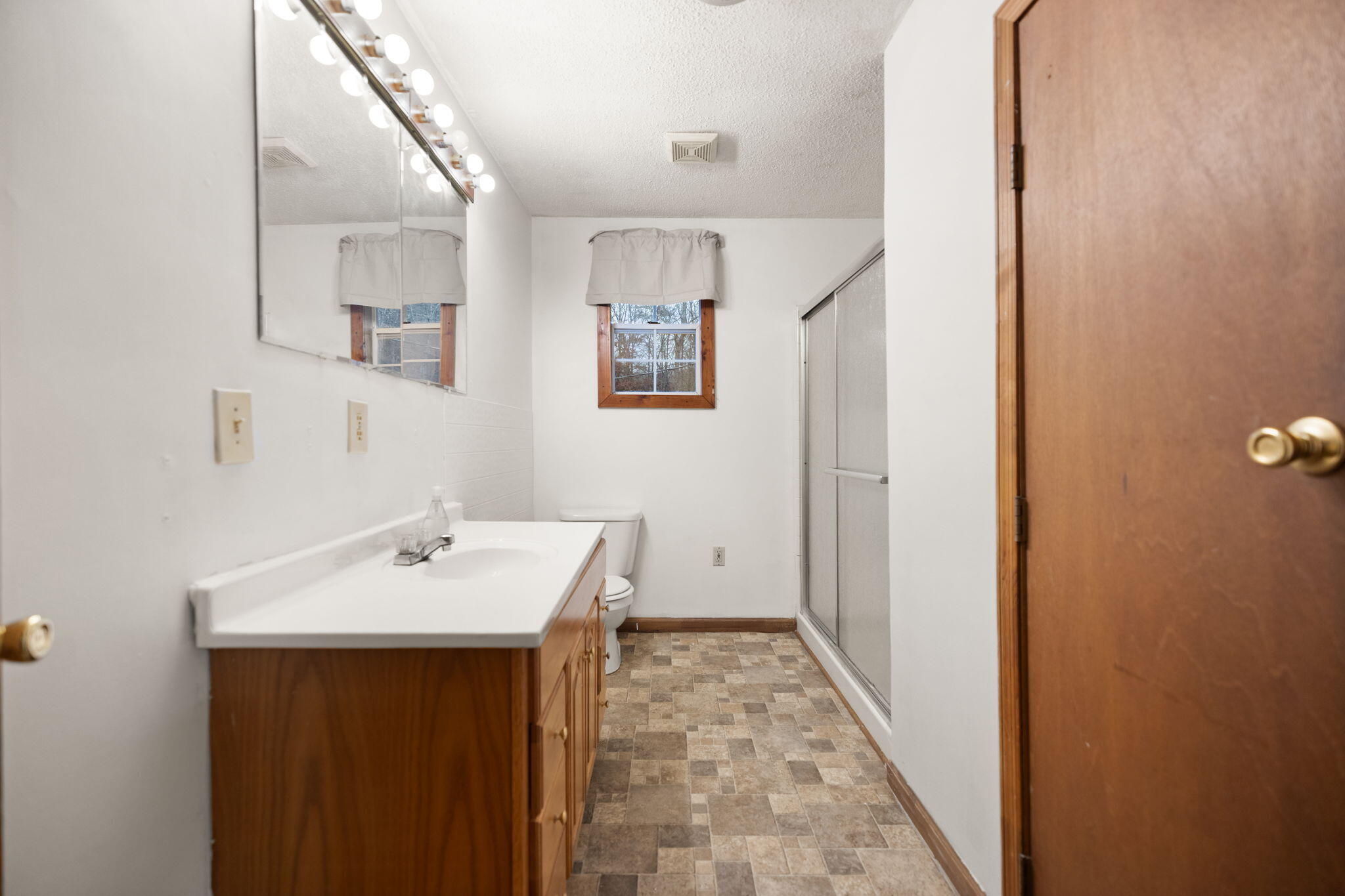 Booneville, Kentucky 41314, United States, 3 Bedrooms Bedrooms, ,1 BathroomBathrooms,Residential,Active,246429