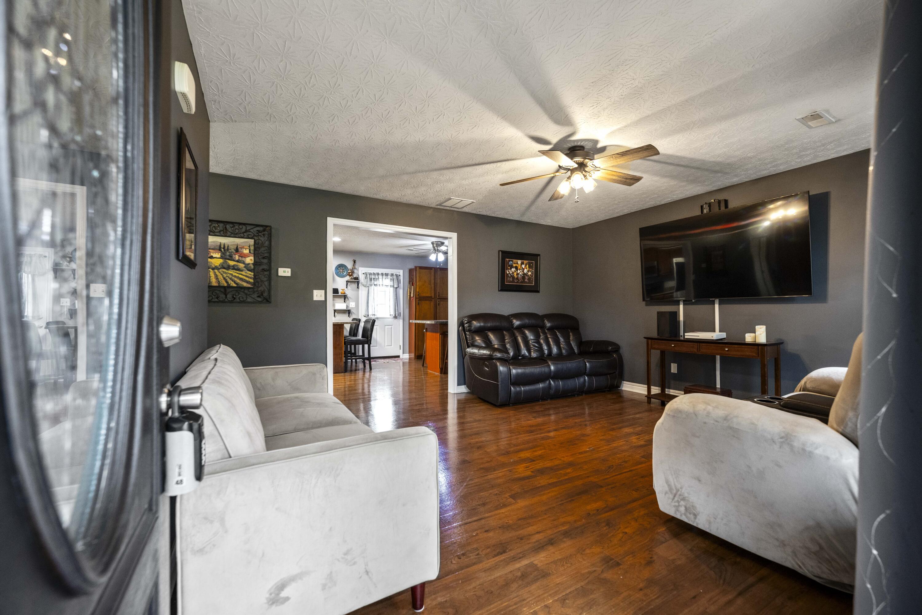 Berea, Kentucky 40403, United States, 4 Bedrooms Bedrooms, ,2 BathroomsBathrooms,Residential,Pending,35236