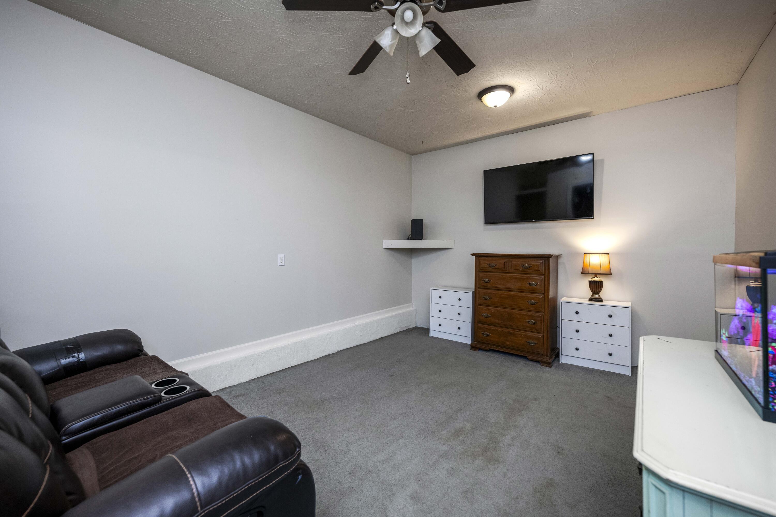 Berea, Kentucky 40403, United States, 4 Bedrooms Bedrooms, ,2 BathroomsBathrooms,Residential,Pending,35236