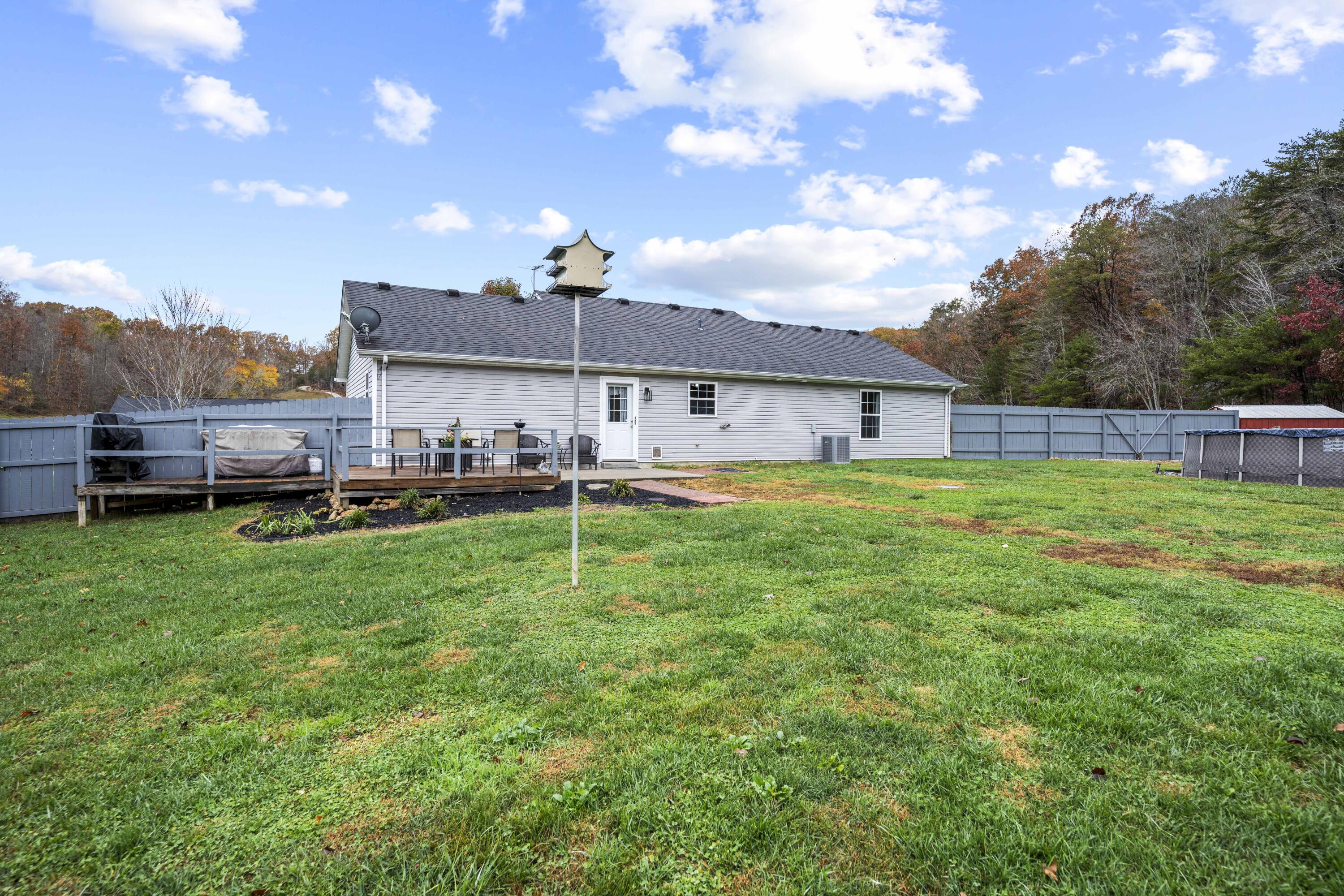 Berea, Kentucky 40403, United States, 4 Bedrooms Bedrooms, ,2 BathroomsBathrooms,Residential,Pending,35236